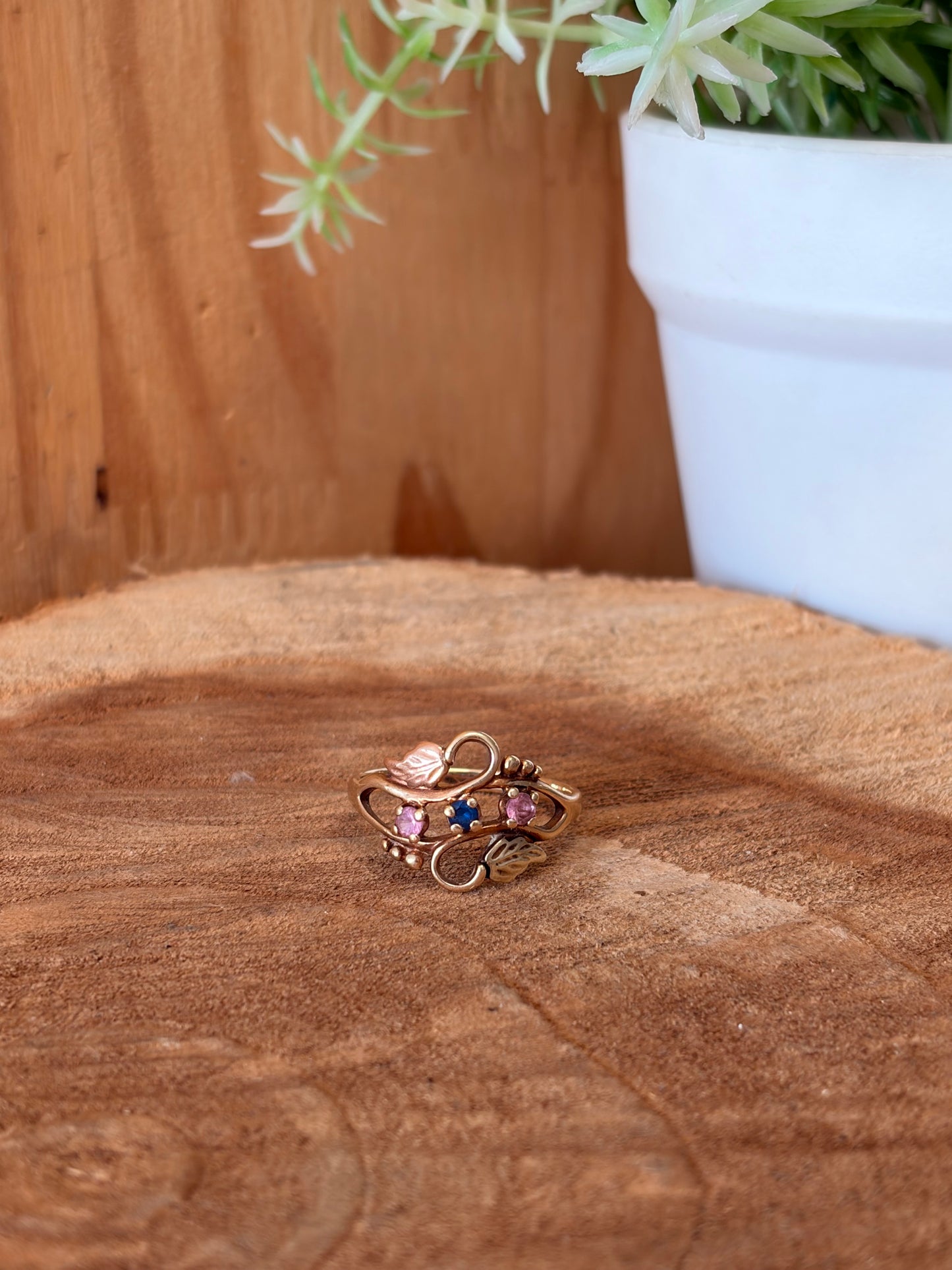 10K GP Stone Trio Leaf Ring : Size 7