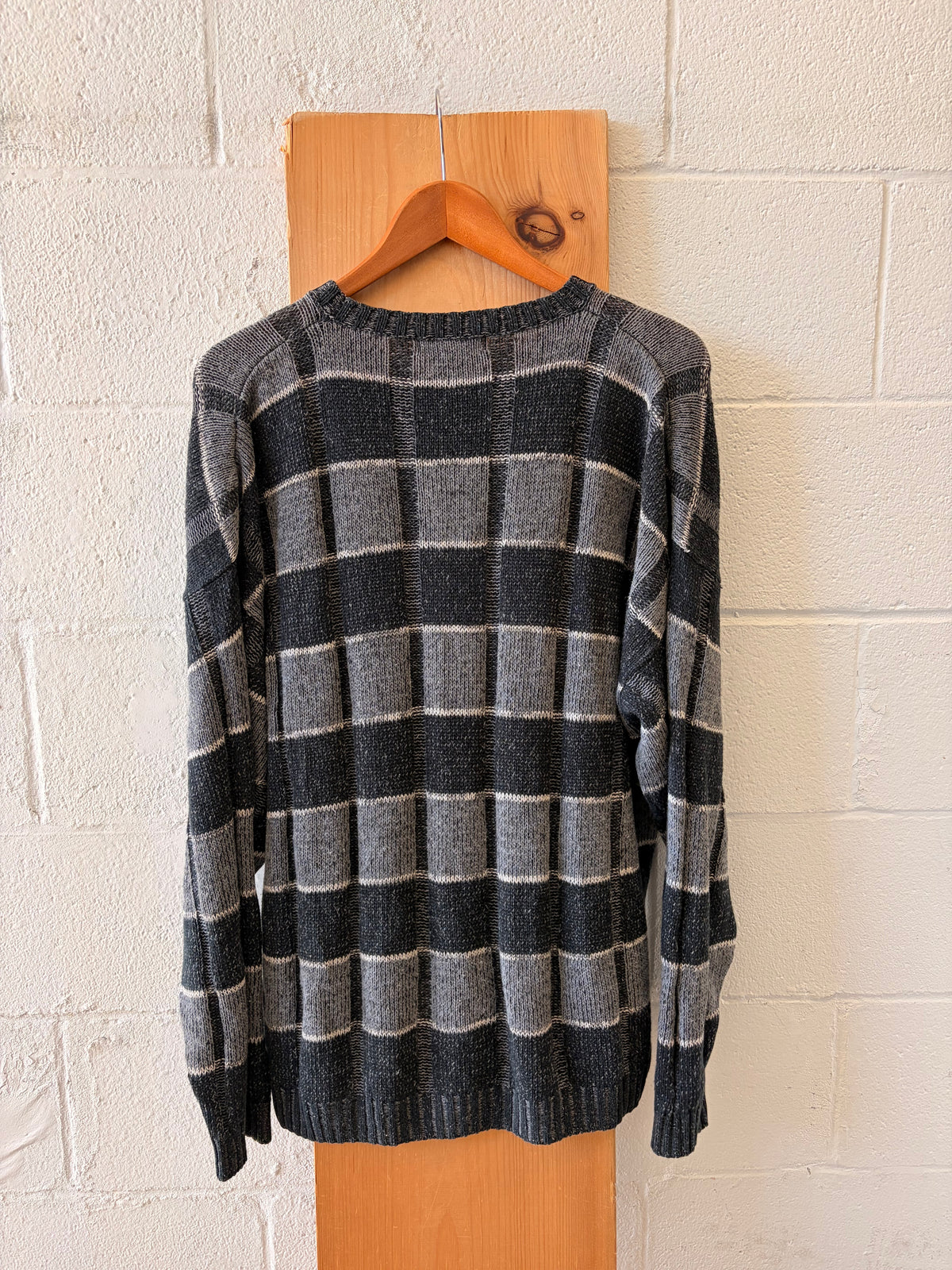 Vtg Black & Gray Grid Sweater : L