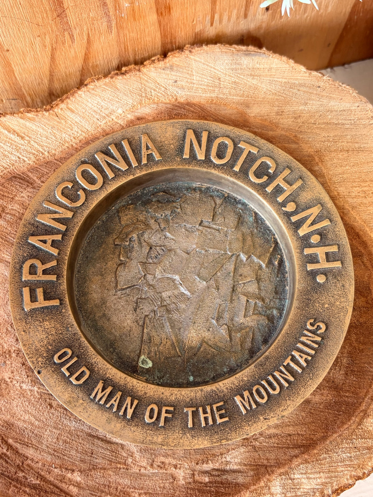 Vtg Metal NH Souvenir Change Dish
