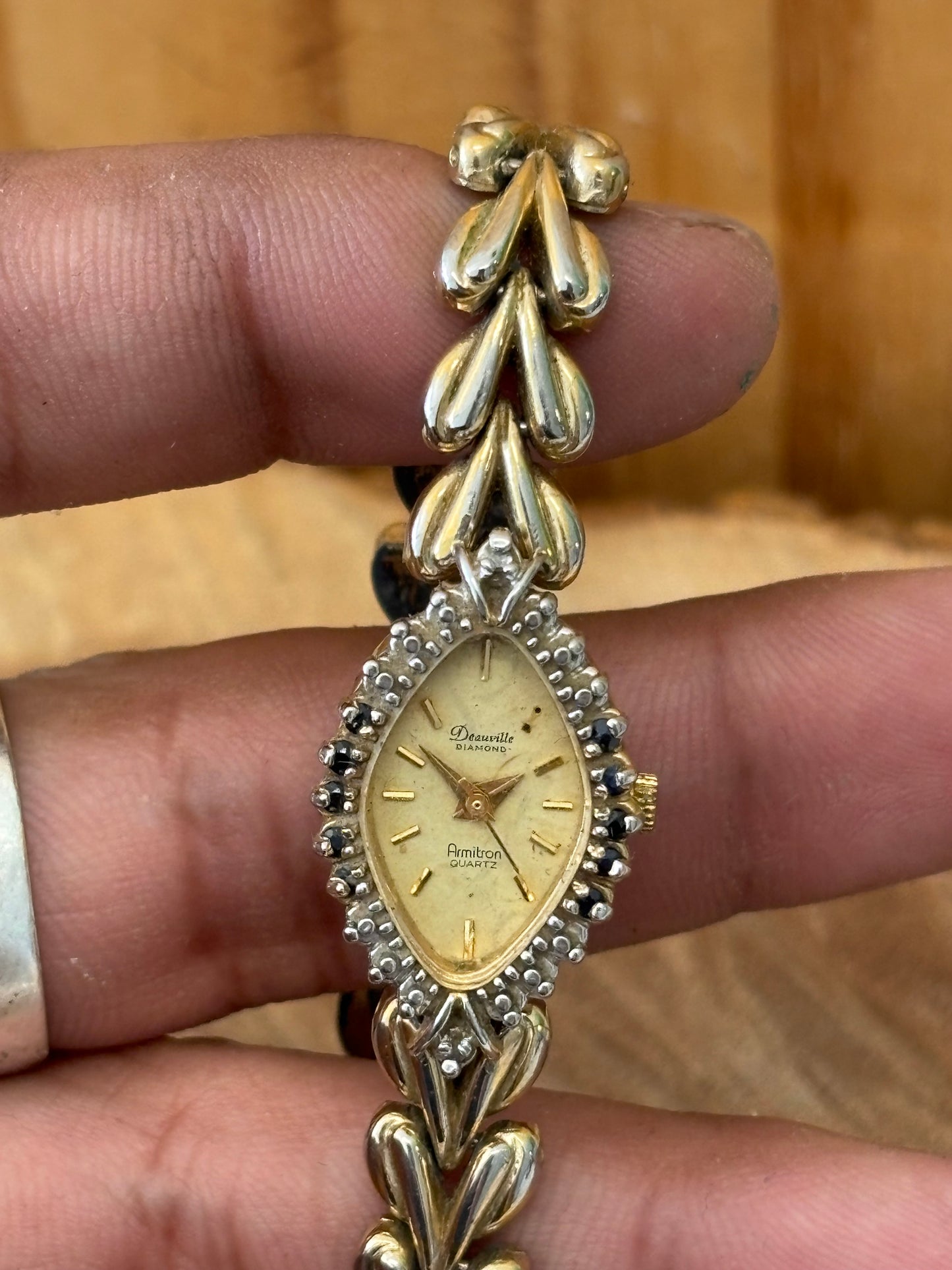 Vtg Gold Tone Watch (As Is)