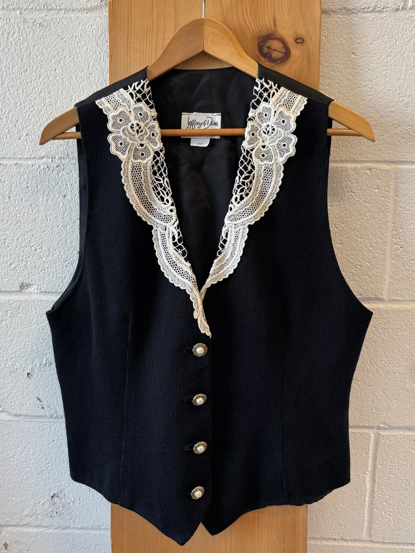 Vtg Lace Detailed Vest : 15/16