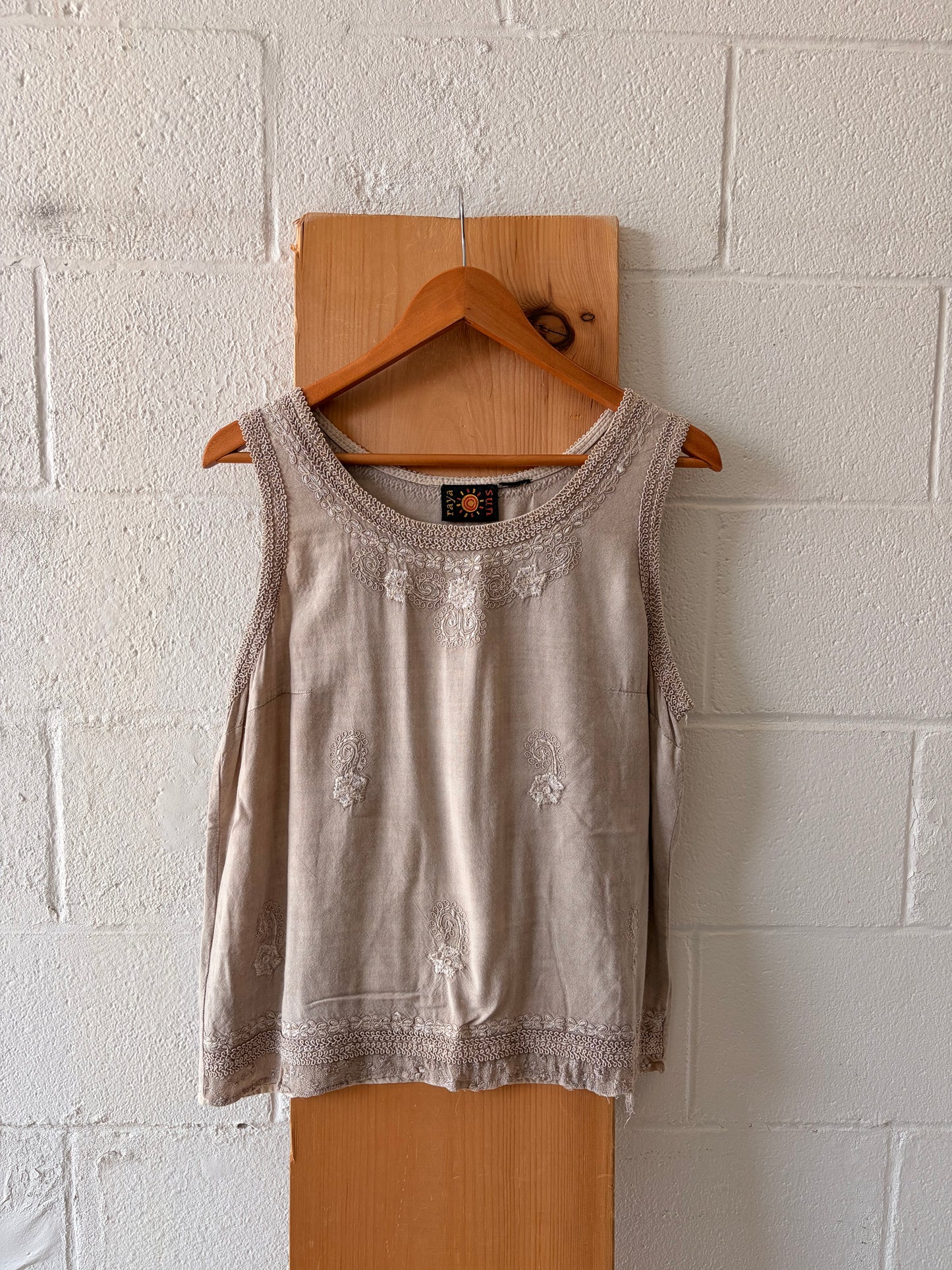 Boho Embroidered Tank : M/L