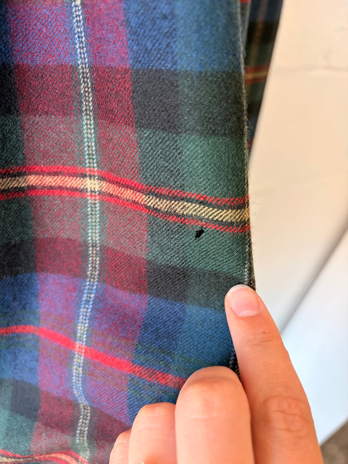 Vtg Long Plaid Wool Skirt : 26”W