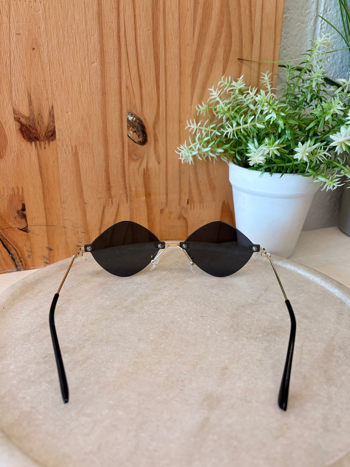 Black Geometric Frame Sunglasses (Local Pick Up Only)