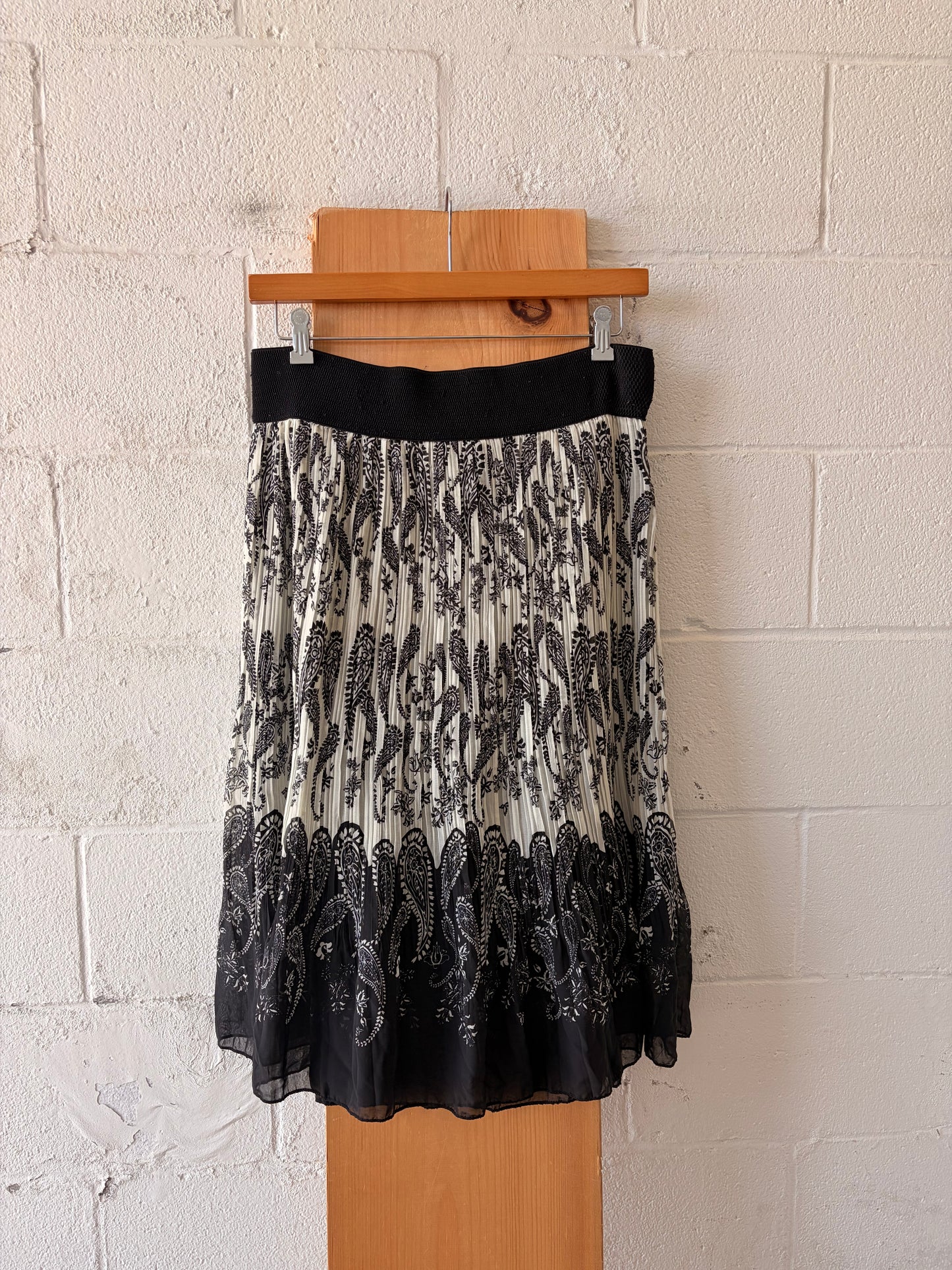 Pleated Paisley Skirt : M
