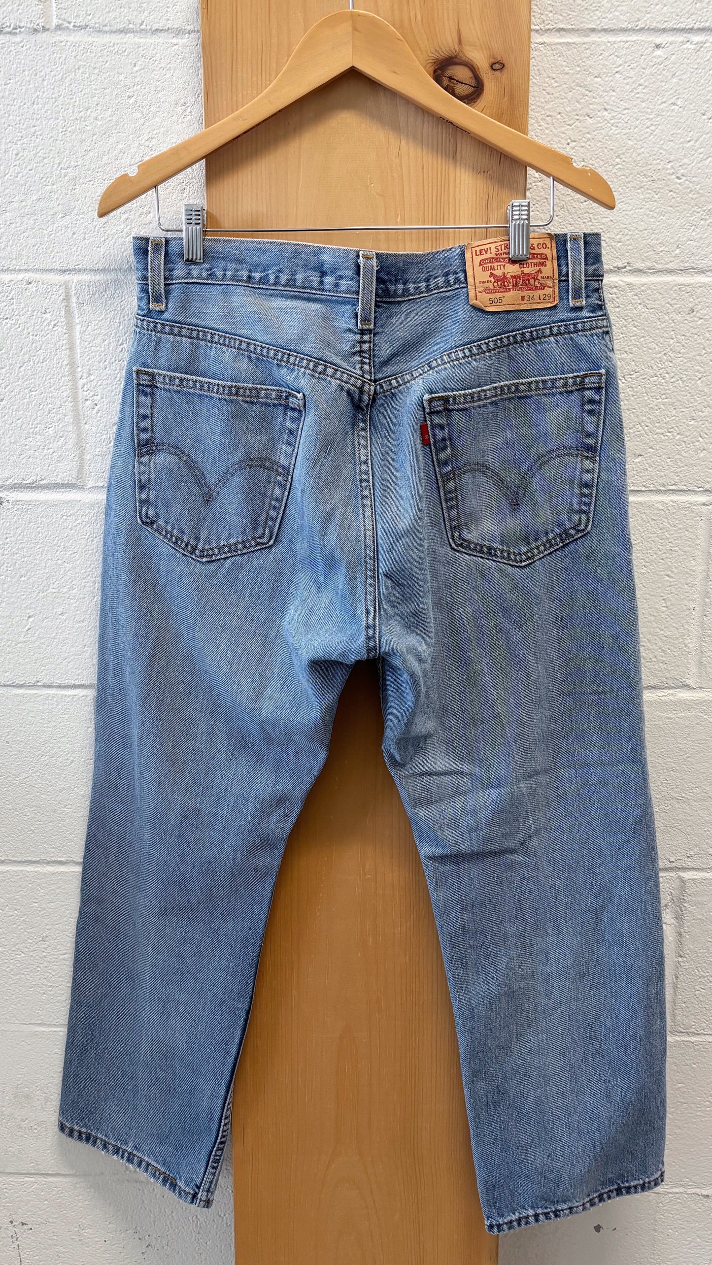 Levi’s 505’s : 34” W