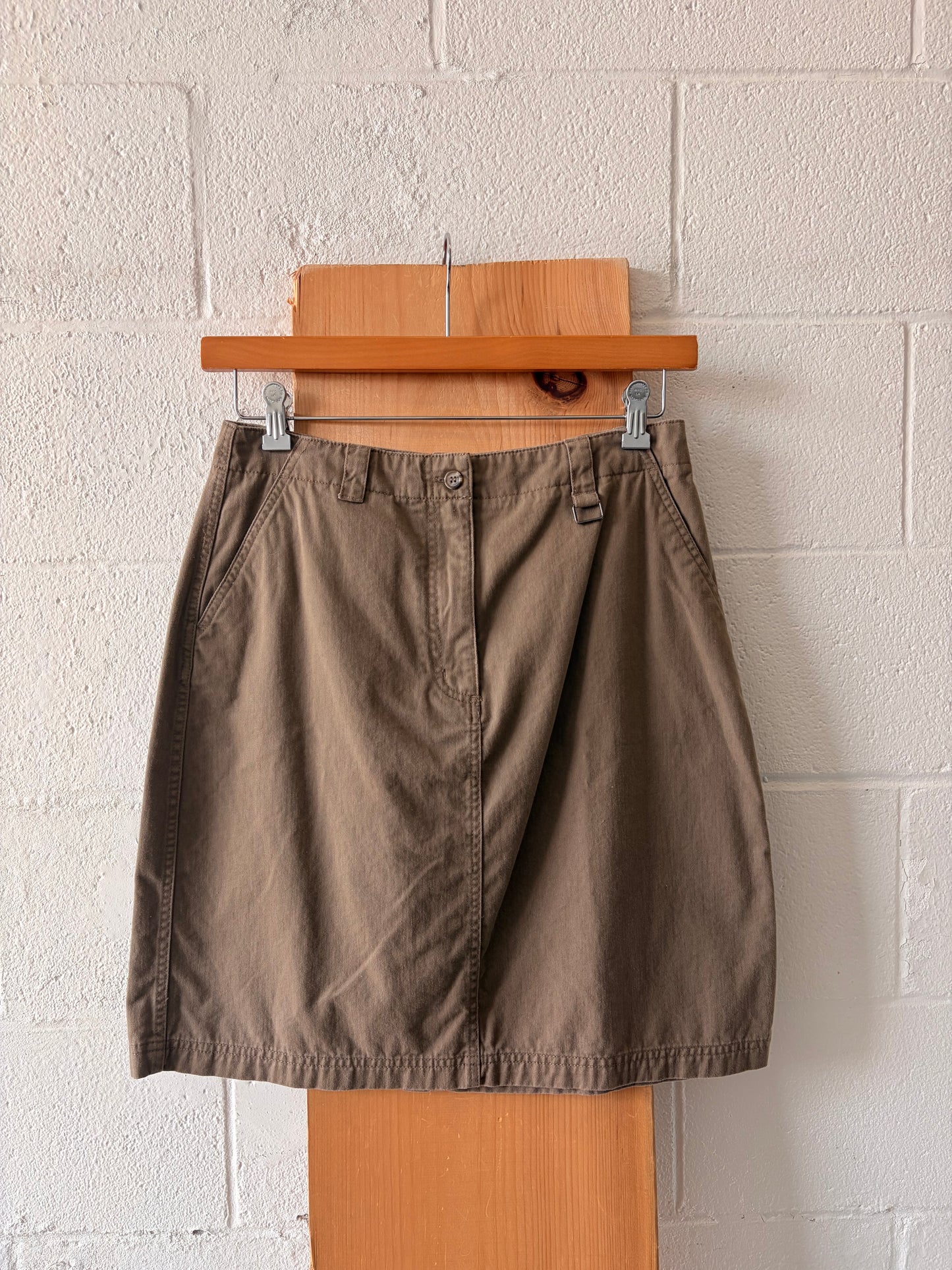 Light Brown Skirt : 10