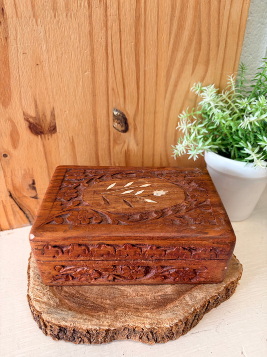 Vtg Floral Carved Wooden Box (Local Pick Up Only - As Is)