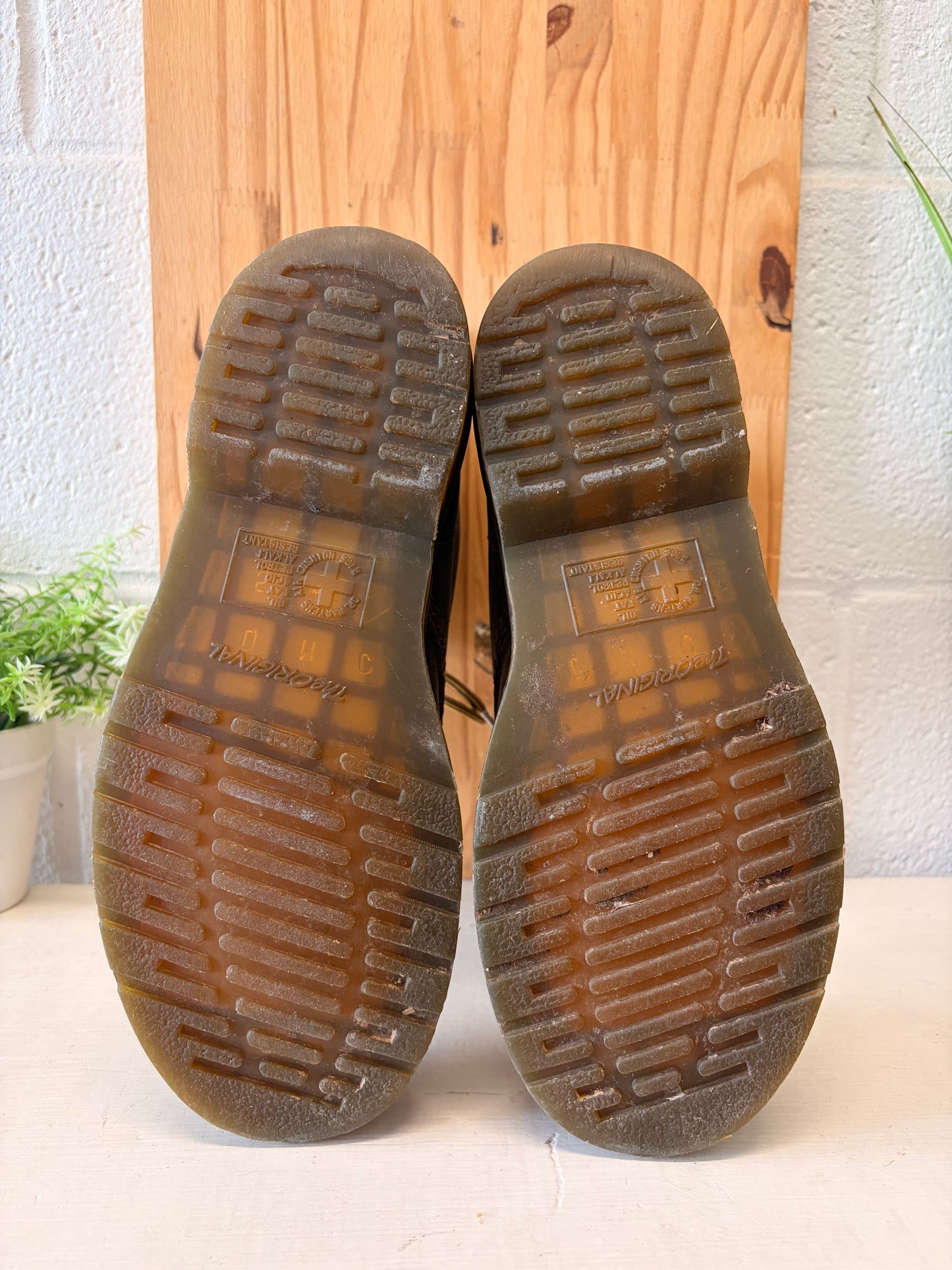 Dr. Marten Brown Boots : 6M