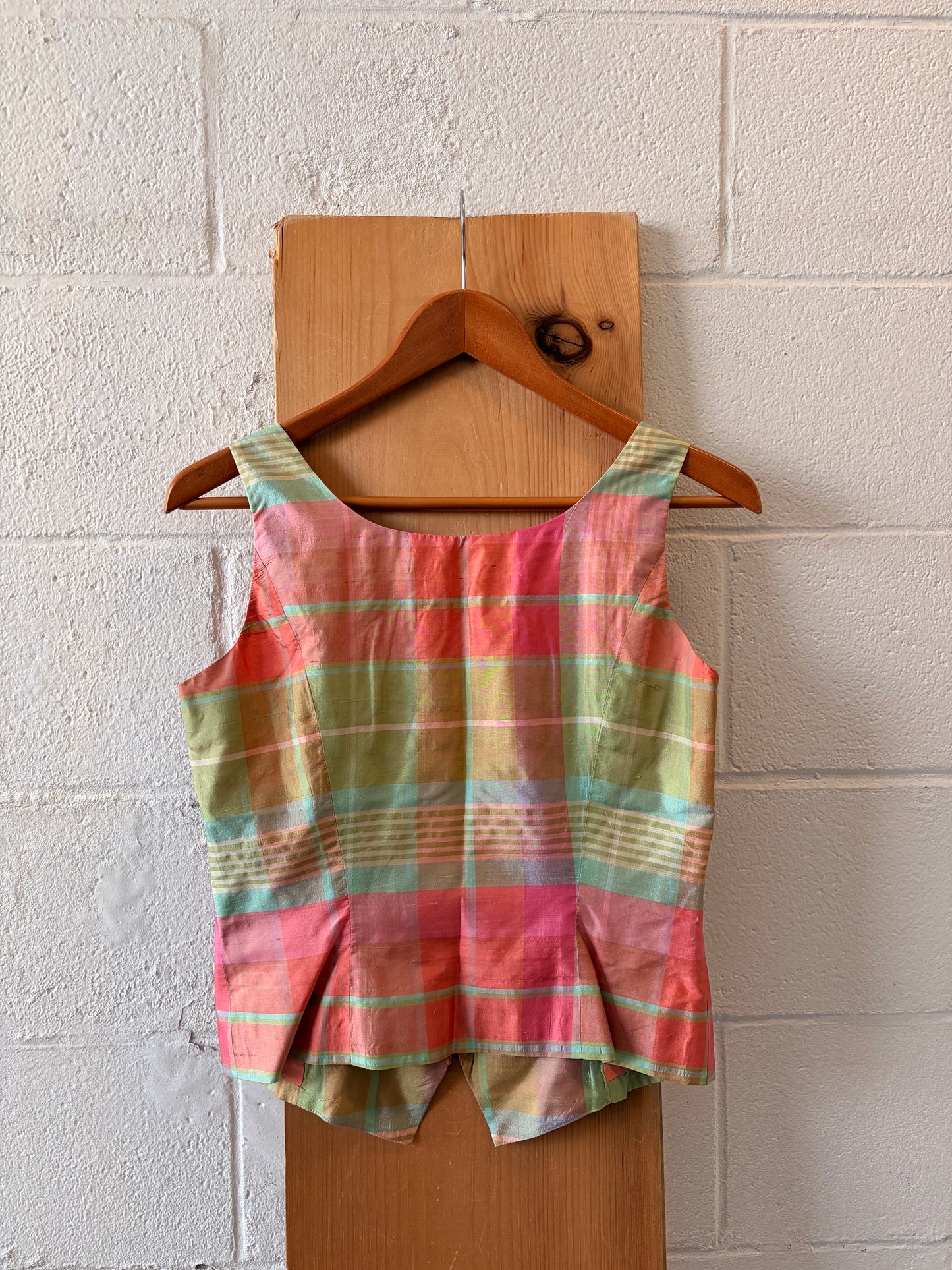 Plaid Silk Sleeveless Blouse : 6P