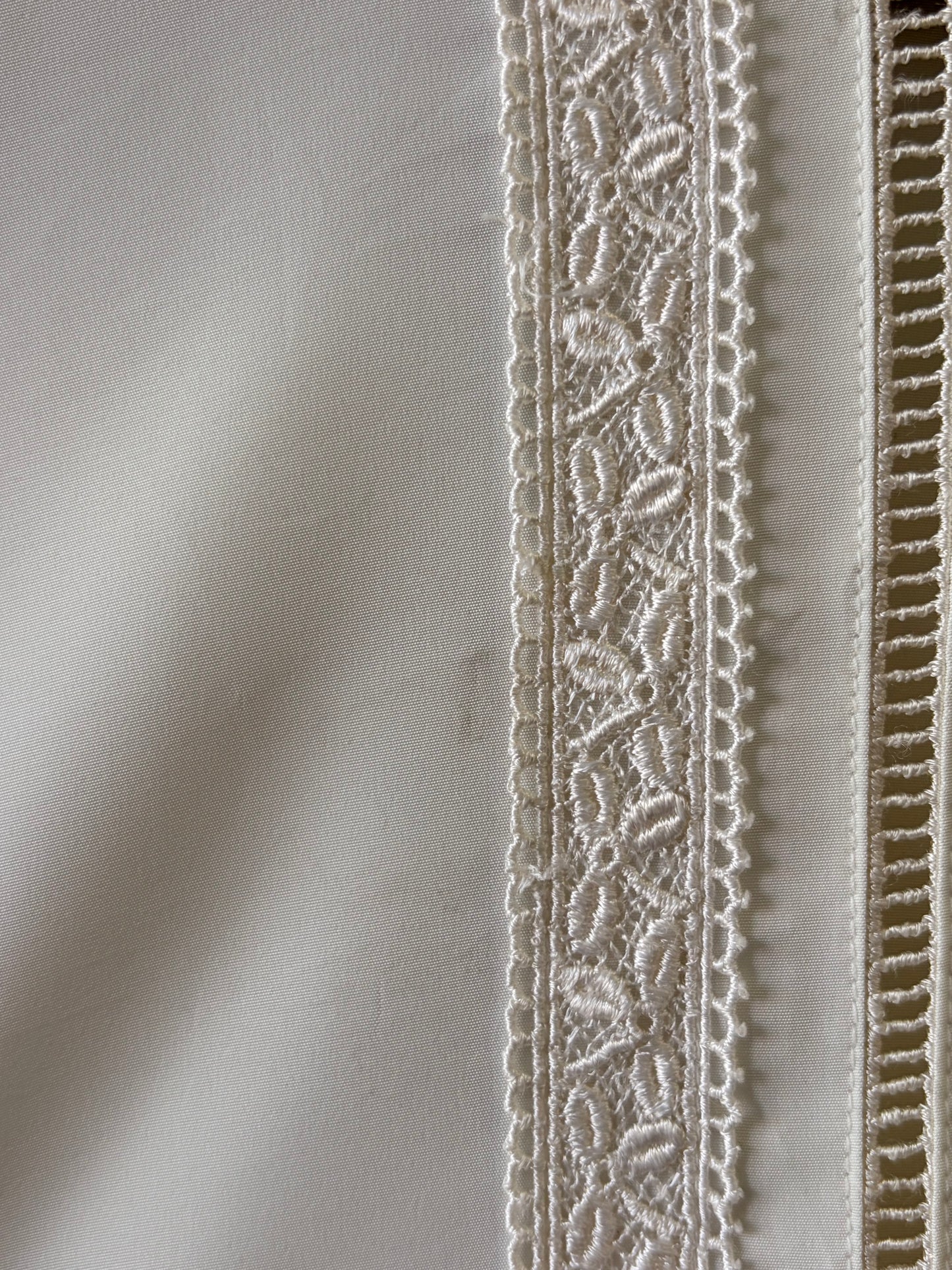 Lacey Ivory Blouse : S/M