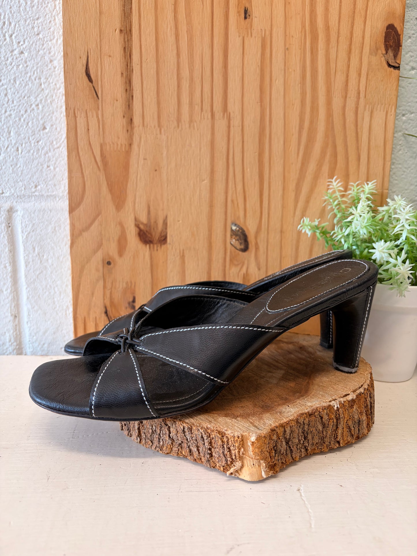 Black & White Stitched Heels : Size 7