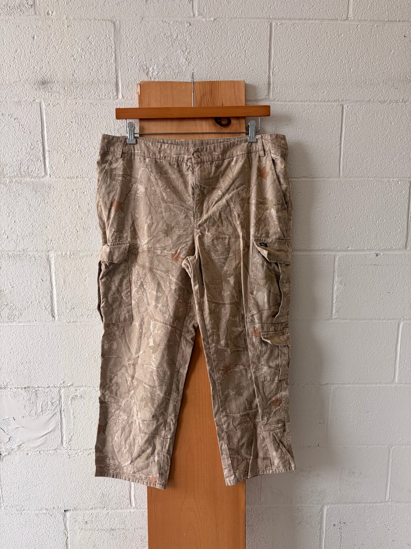 Camo Cargo Pants : XL