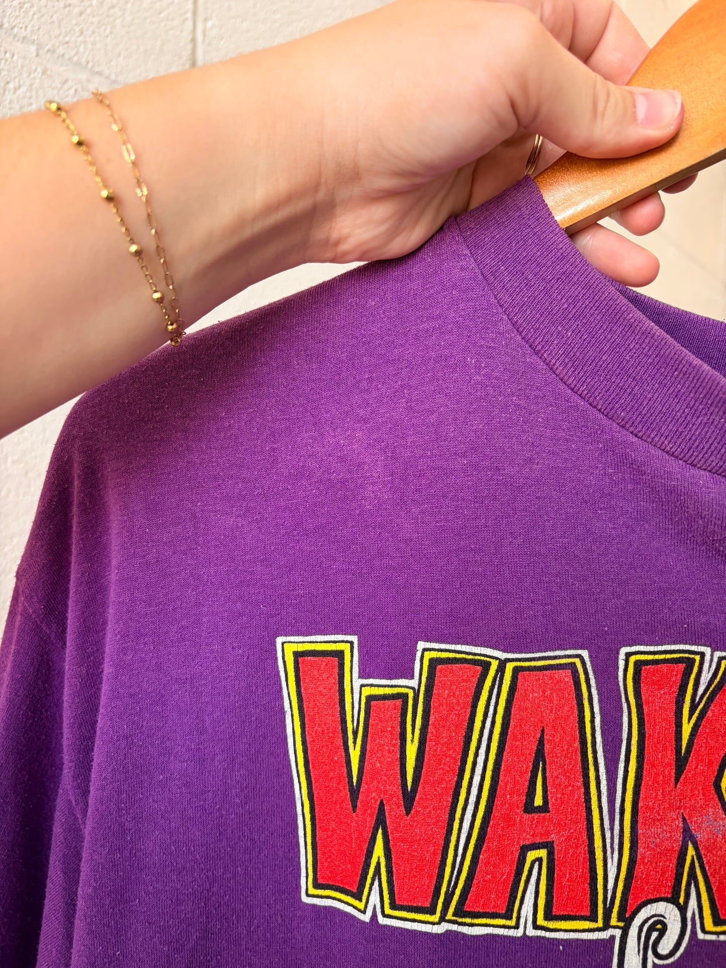 Vtg Single Stitch “Wake Me for the Weekend” Bear Tee : XL