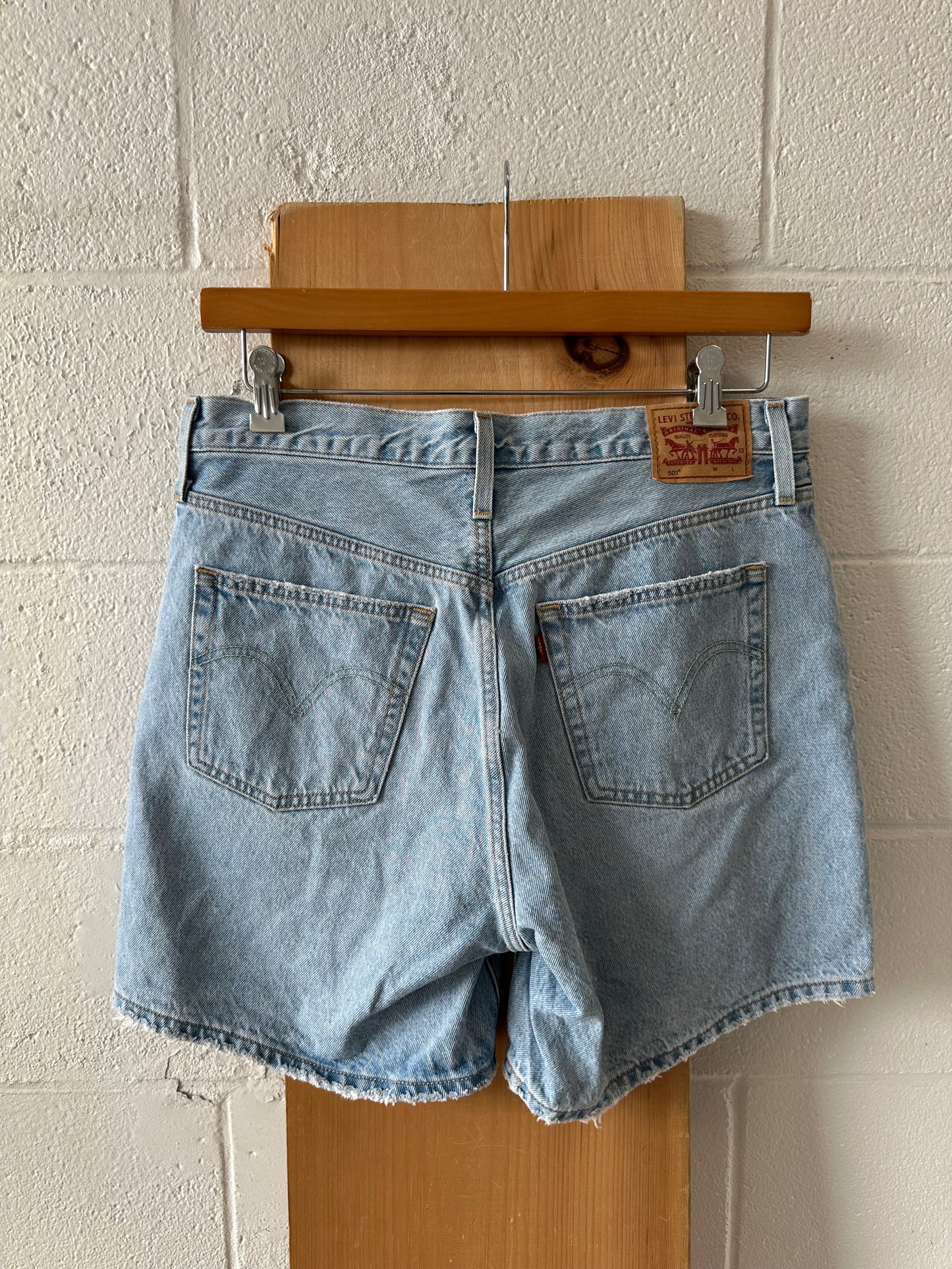 Levi’s 501 Denim Shorts : 31
