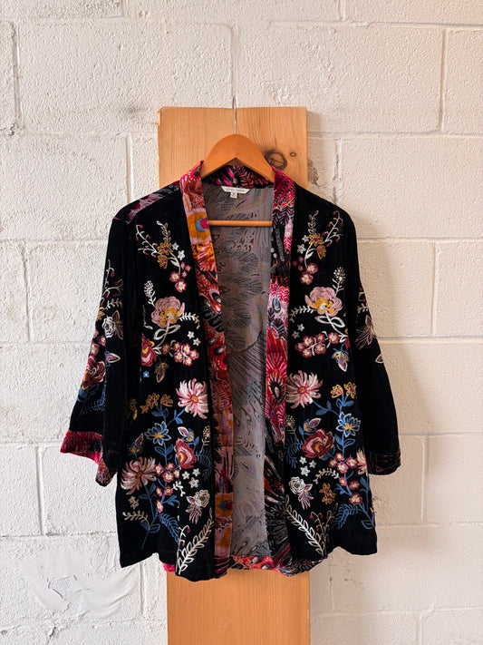John Mark Velvet Floral Kimono : M