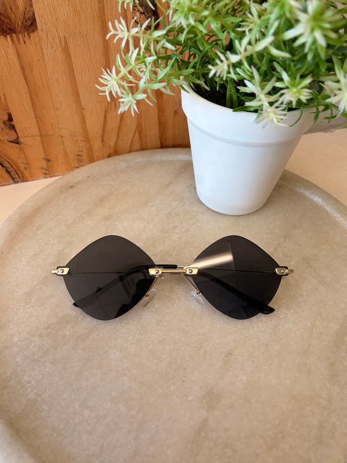 Black Geometric Frame Sunglasses (Local Pick Up Only)