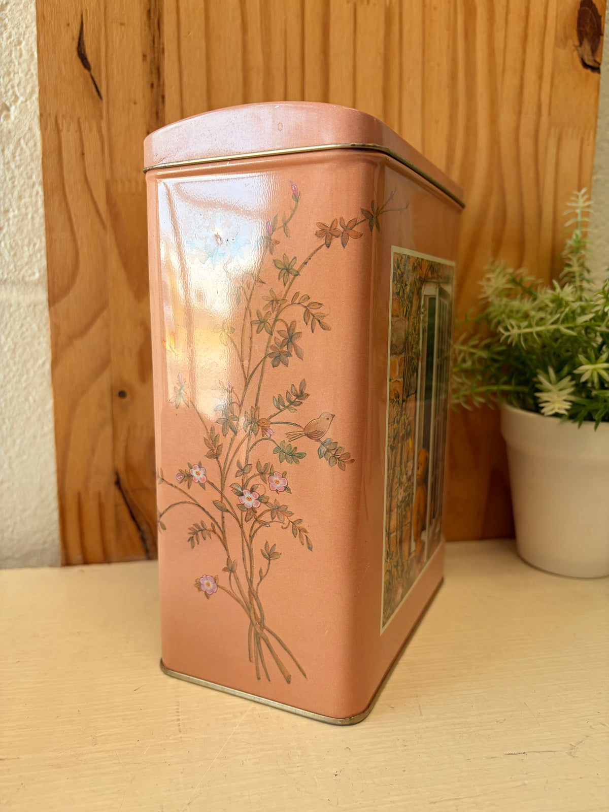 Vtg Pink Teddy Bear Storage Tin (Local Pick Up Only)