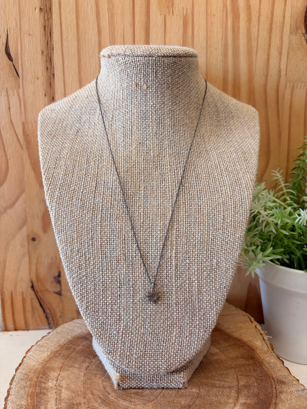 Dainty 925 Silver Sun Necklace