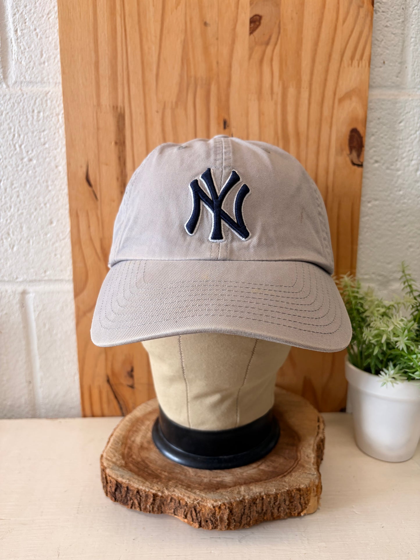 Yankees Cap : L