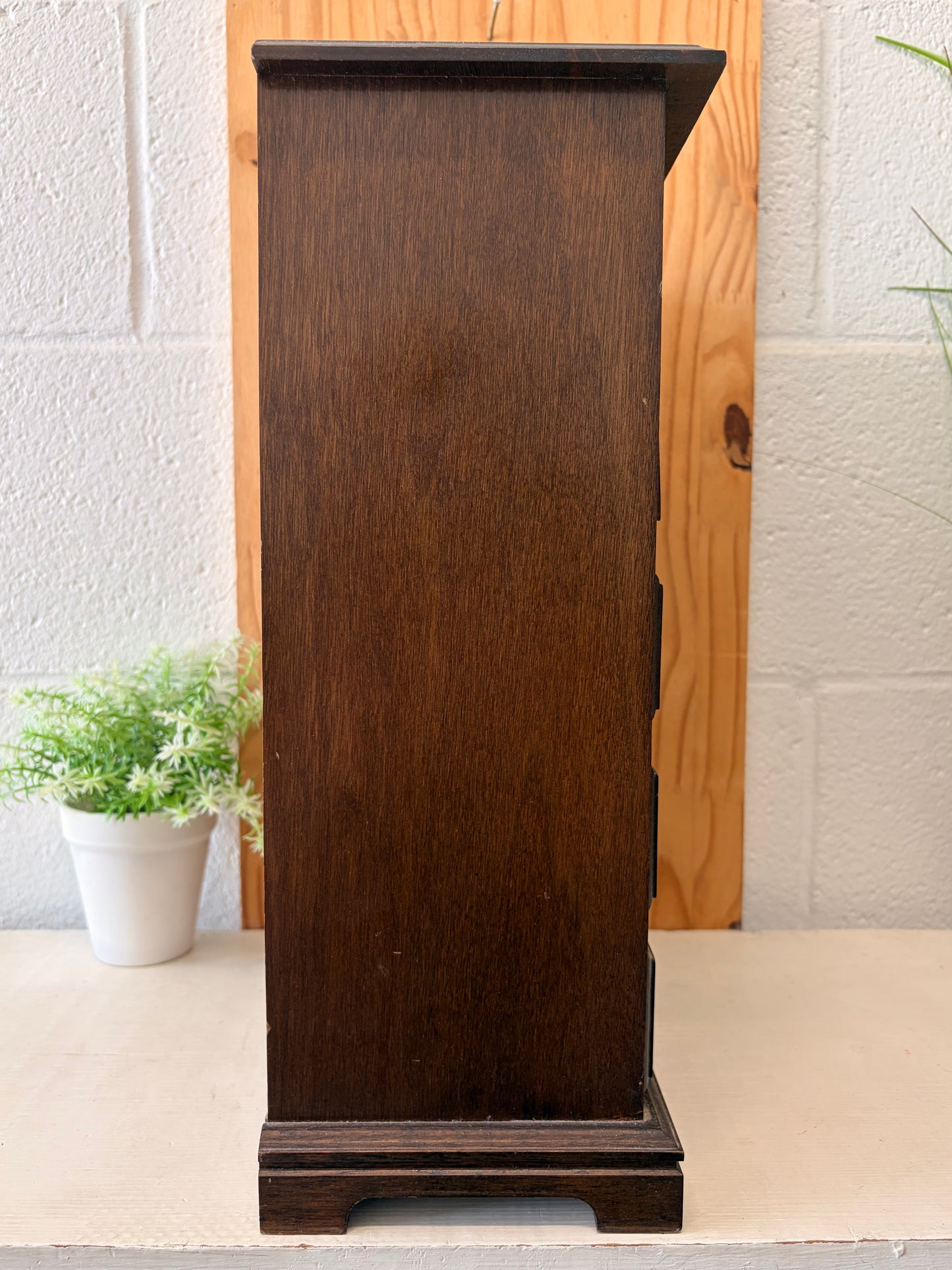 Vtg Floral Detailed Wooden Jewelry Armoire (Local Pick Up Only - As Is)