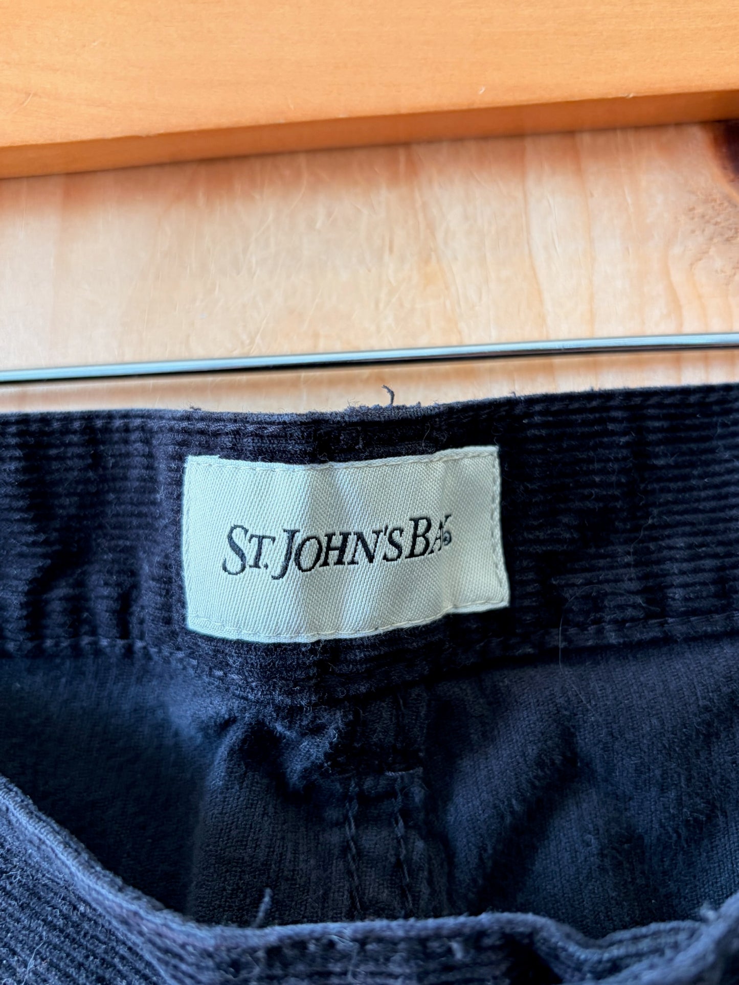 Black St John’s Bay Jeans : 36” W