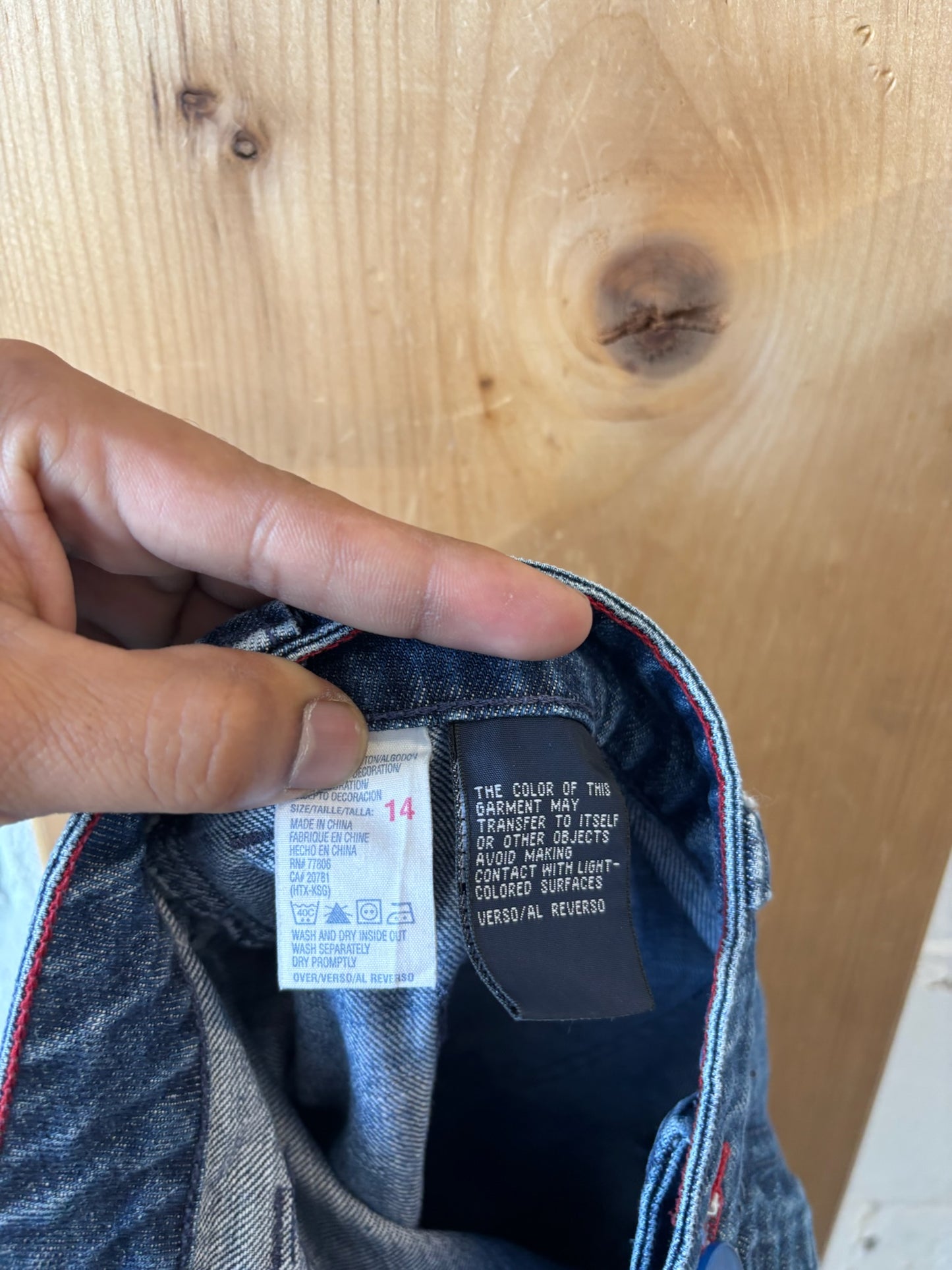 Tommy Denim Capris : 14