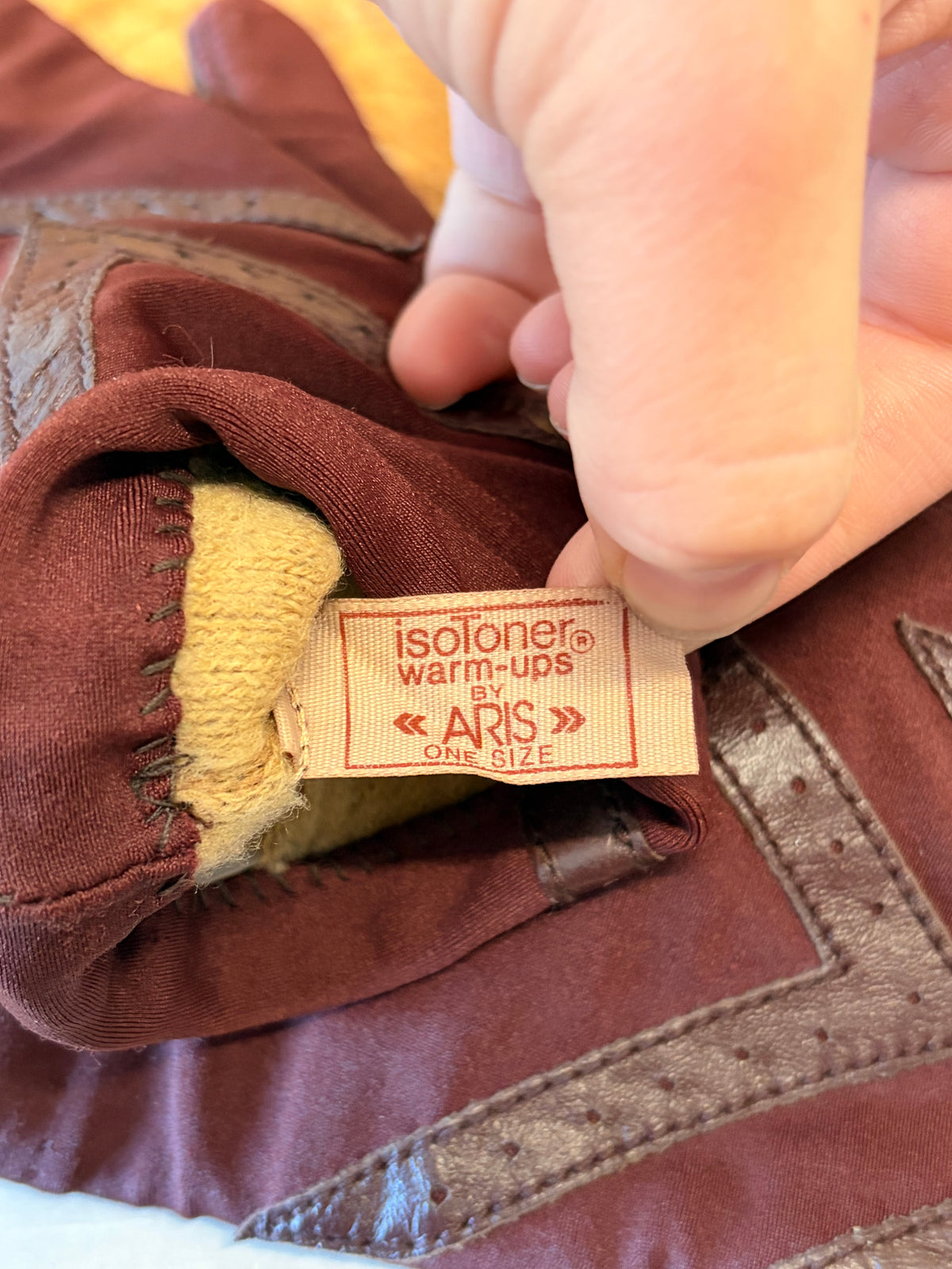 Burgundy Fall Gloves : OS