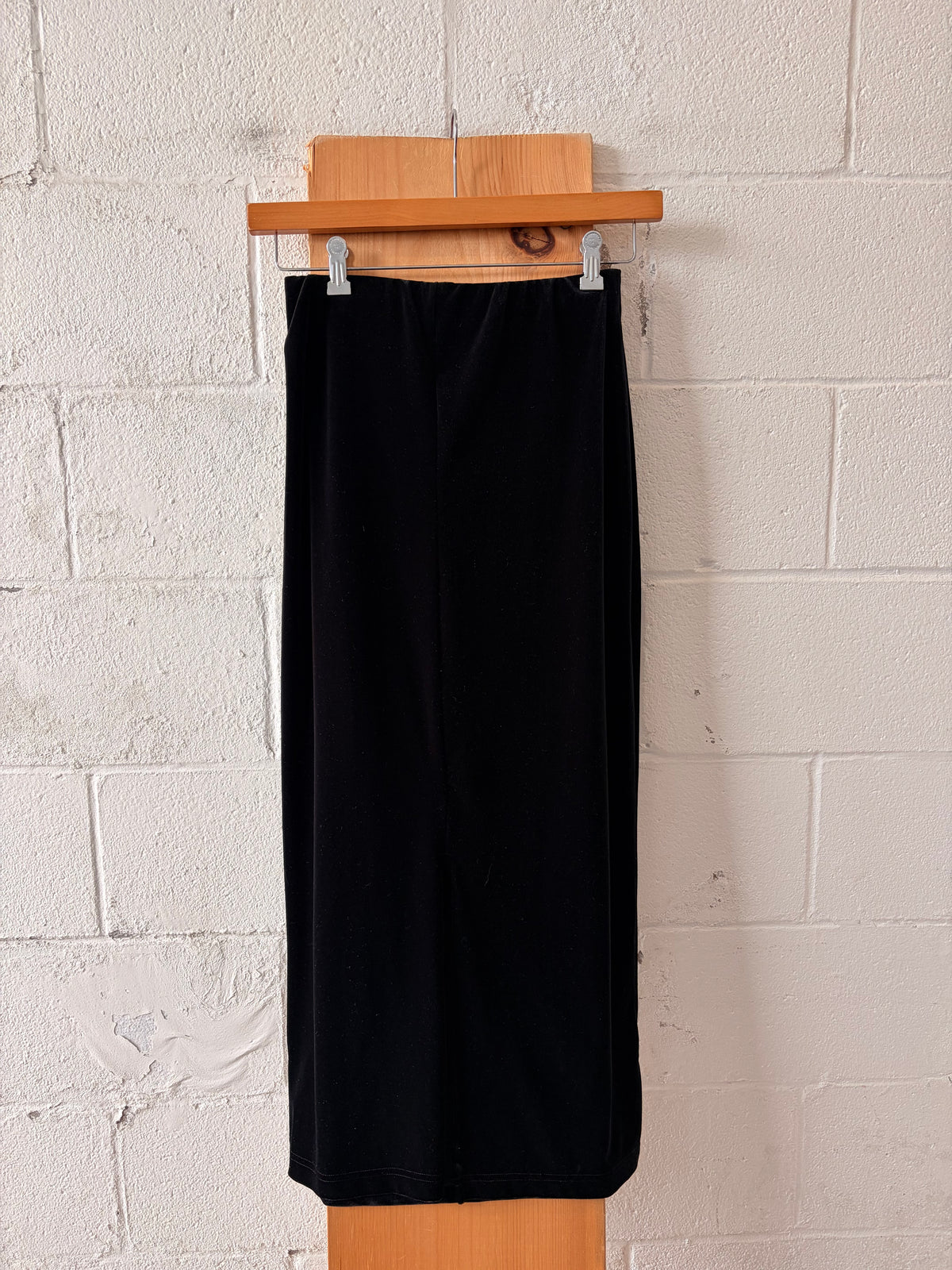 Classic Black Velvet Maxi Skirt : S