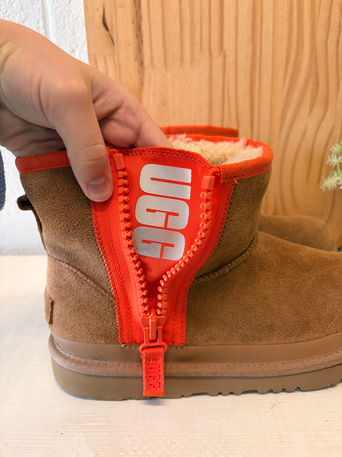 Orange Zipper Mini Uggs : Size 6