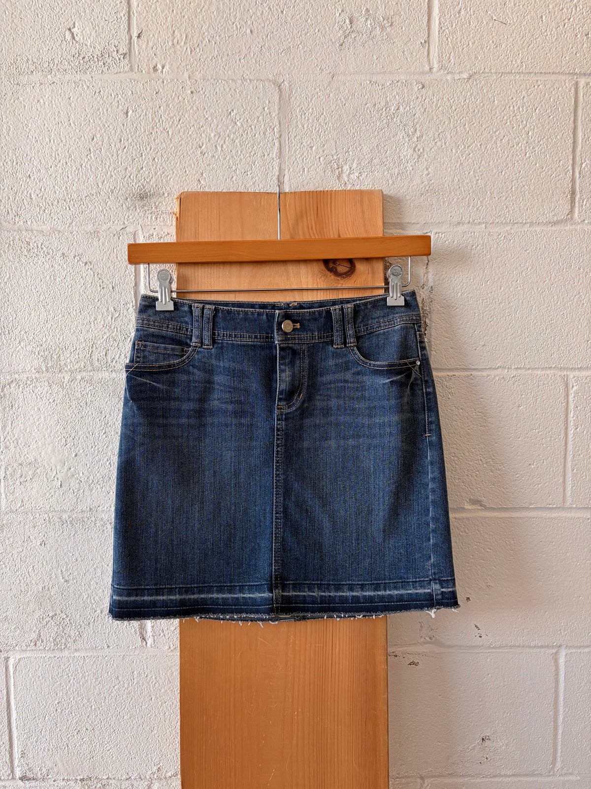 Dark Wash Denim Skirt : 0