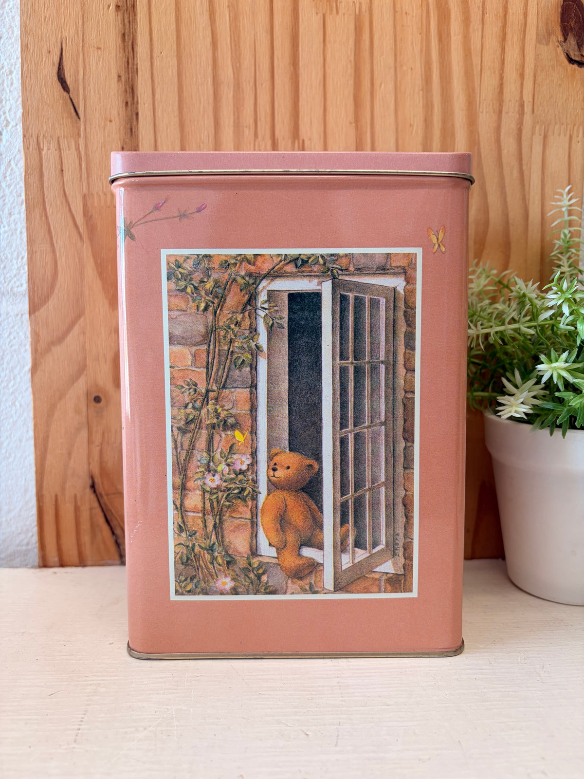 Vtg Pink Teddy Bear Storage Tin (Local Pick Up Only)