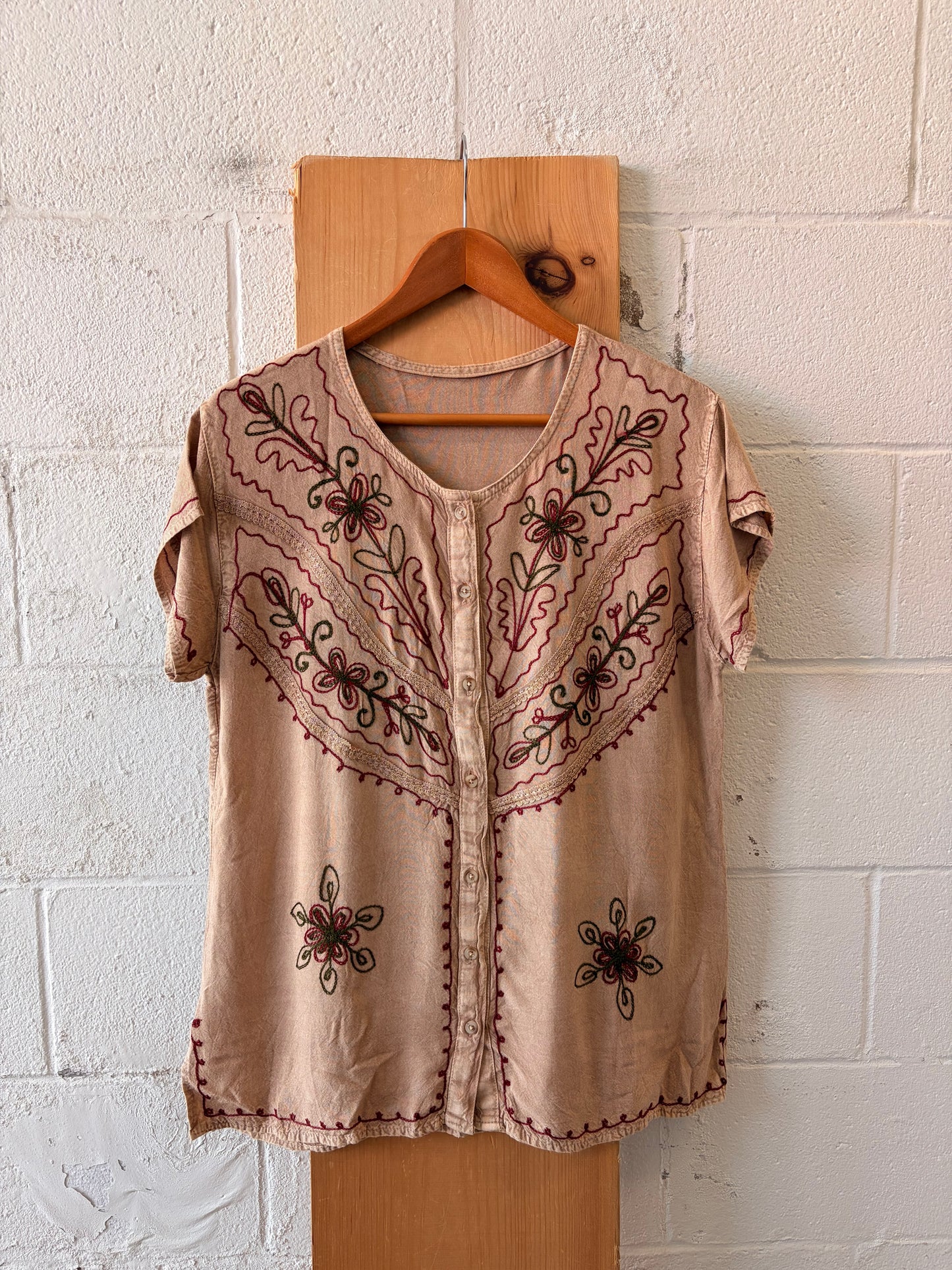 Embroidered Button Down Top : M/L