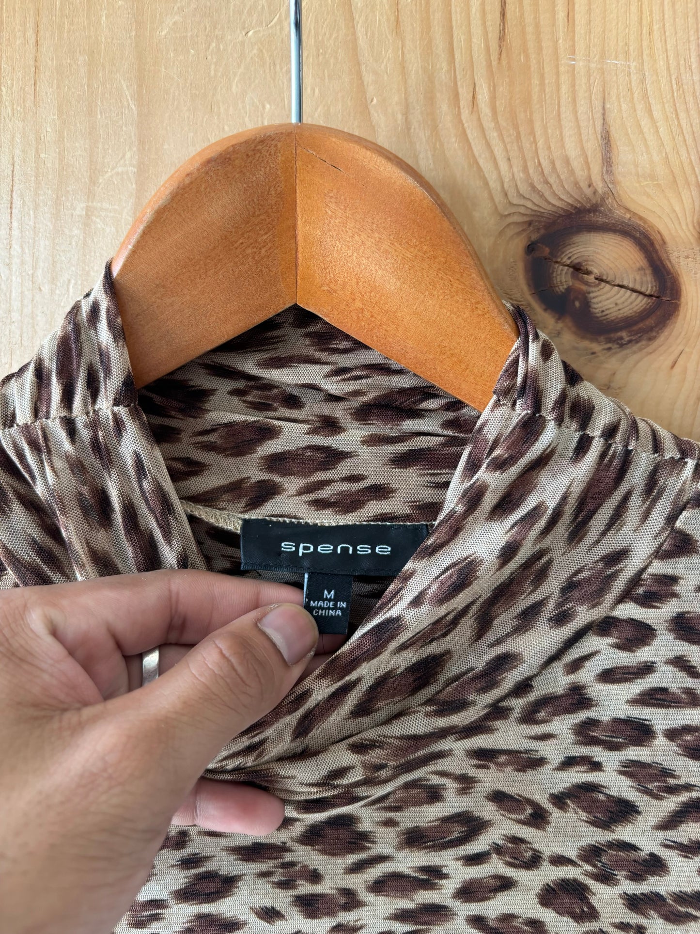 Leopard Print Long Sleeve : M
