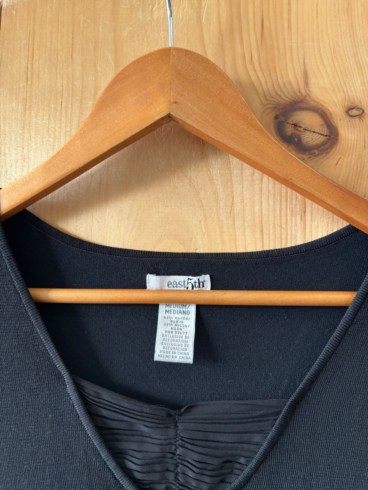 Black V-Neck Top : M