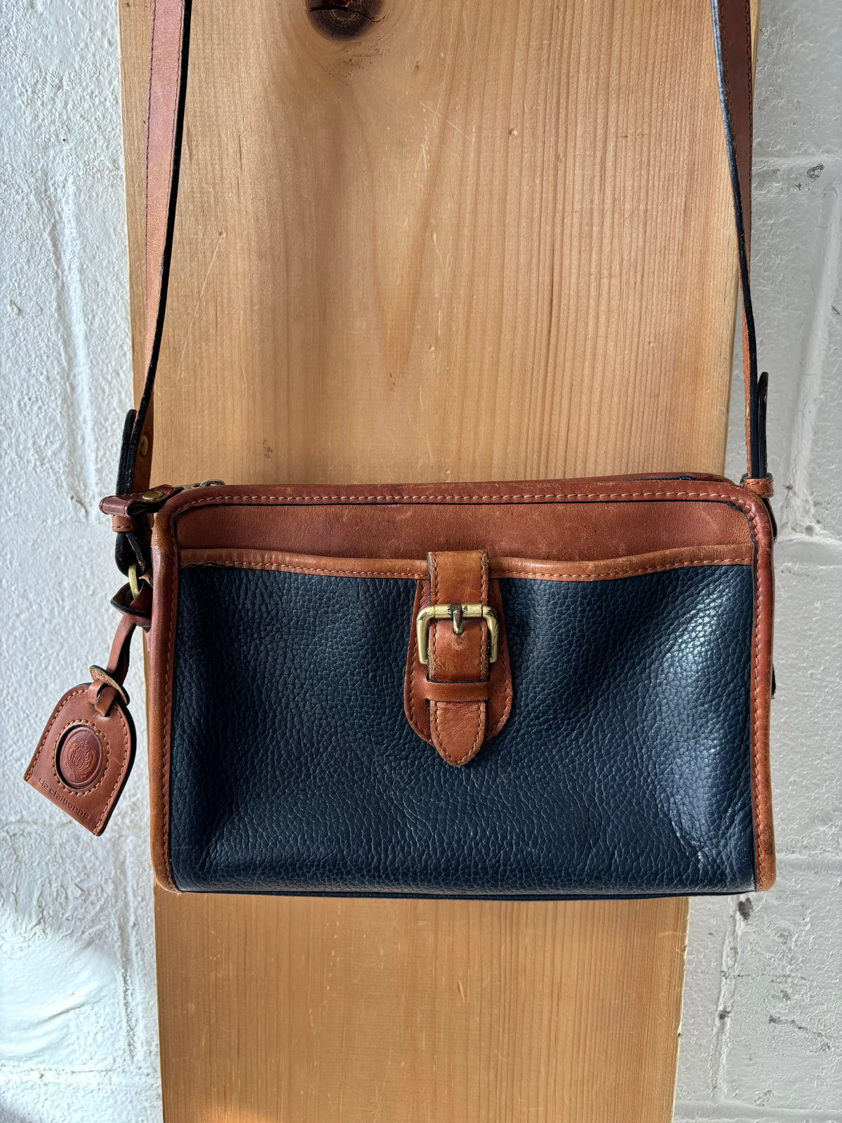 Vtg Leather Liz Claiborne Purse