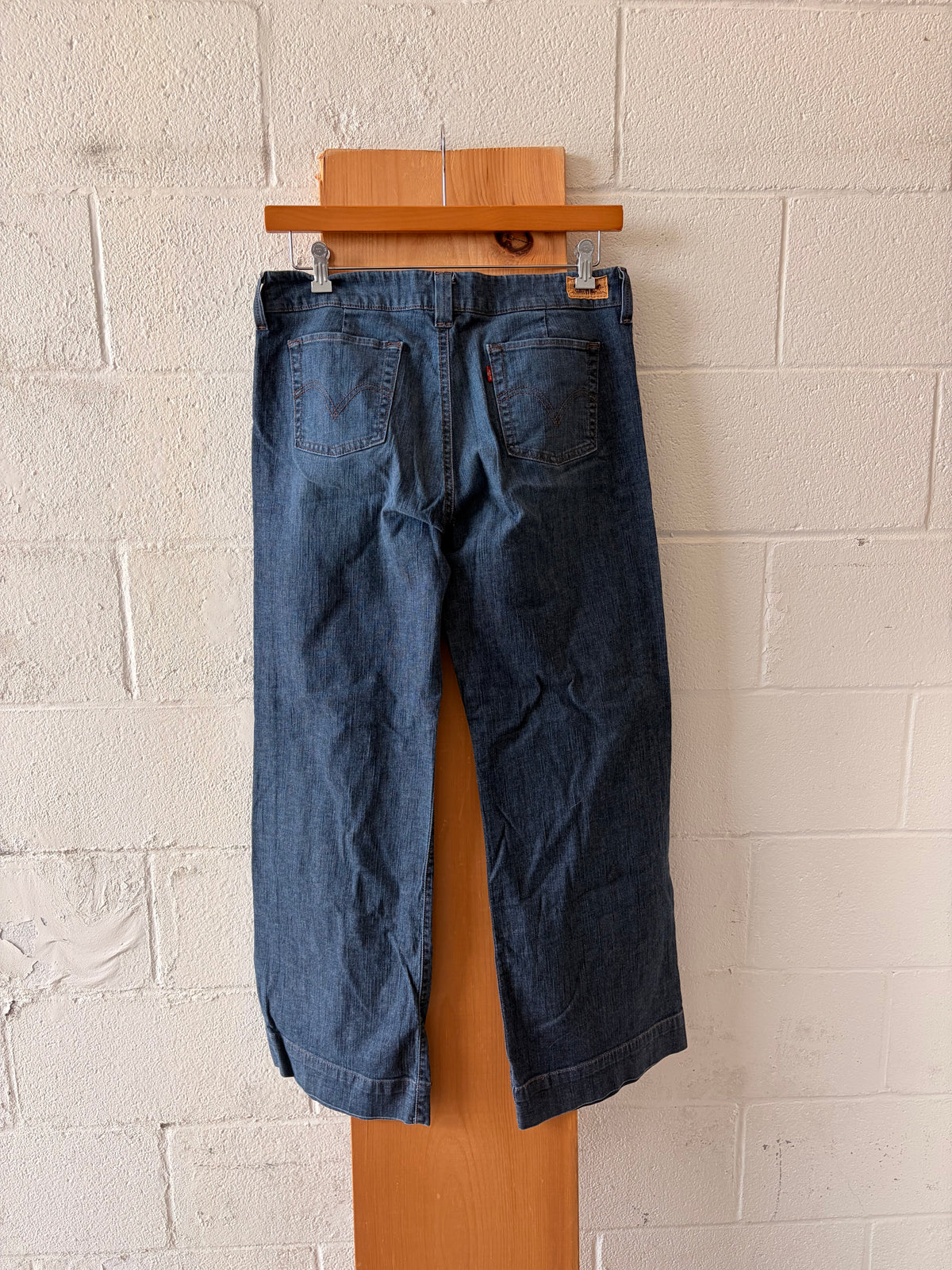 Levi’s Wide Leg Jeans : 14M