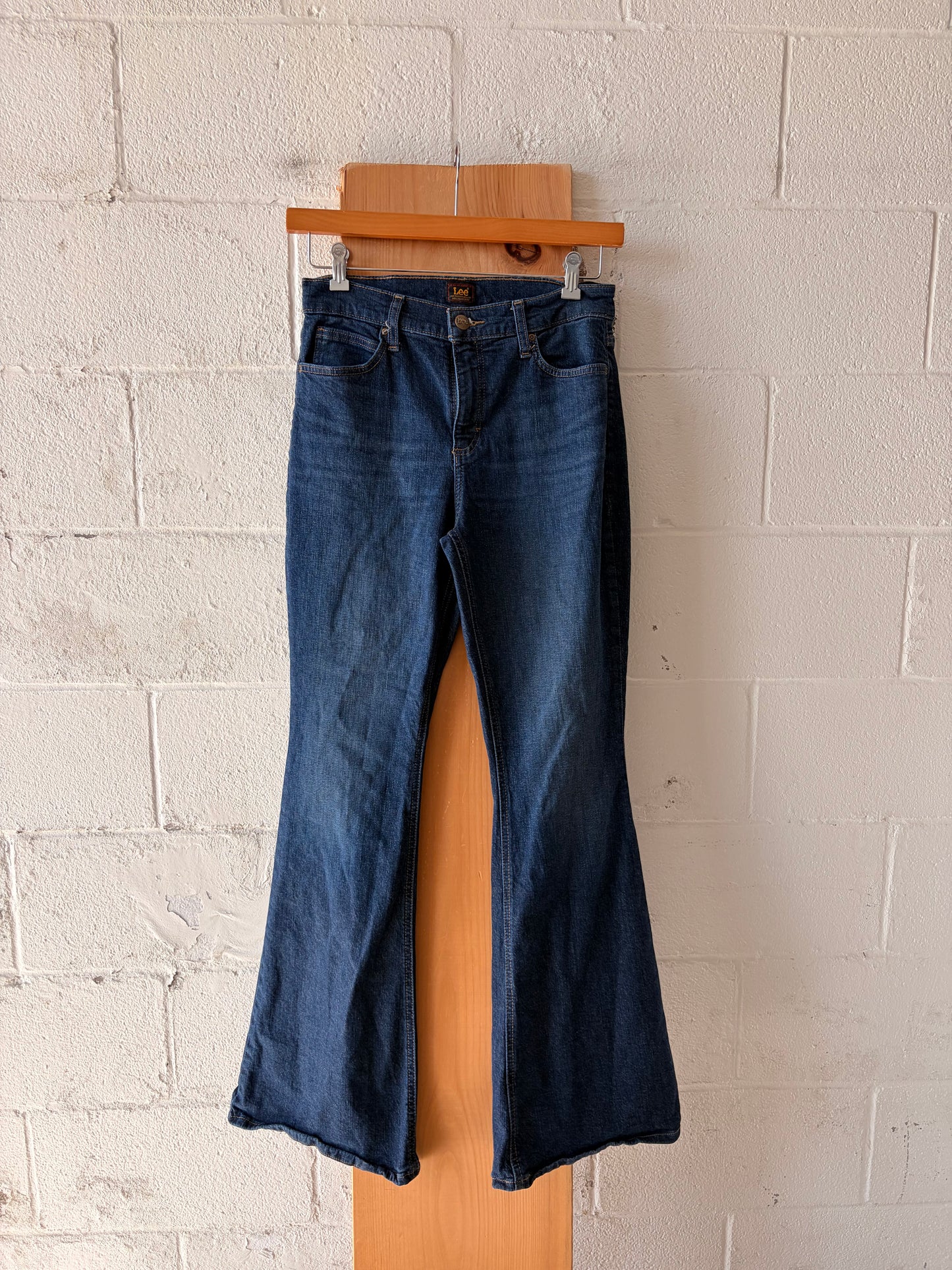 Dark Wash Lee Flare Jeans : 10M