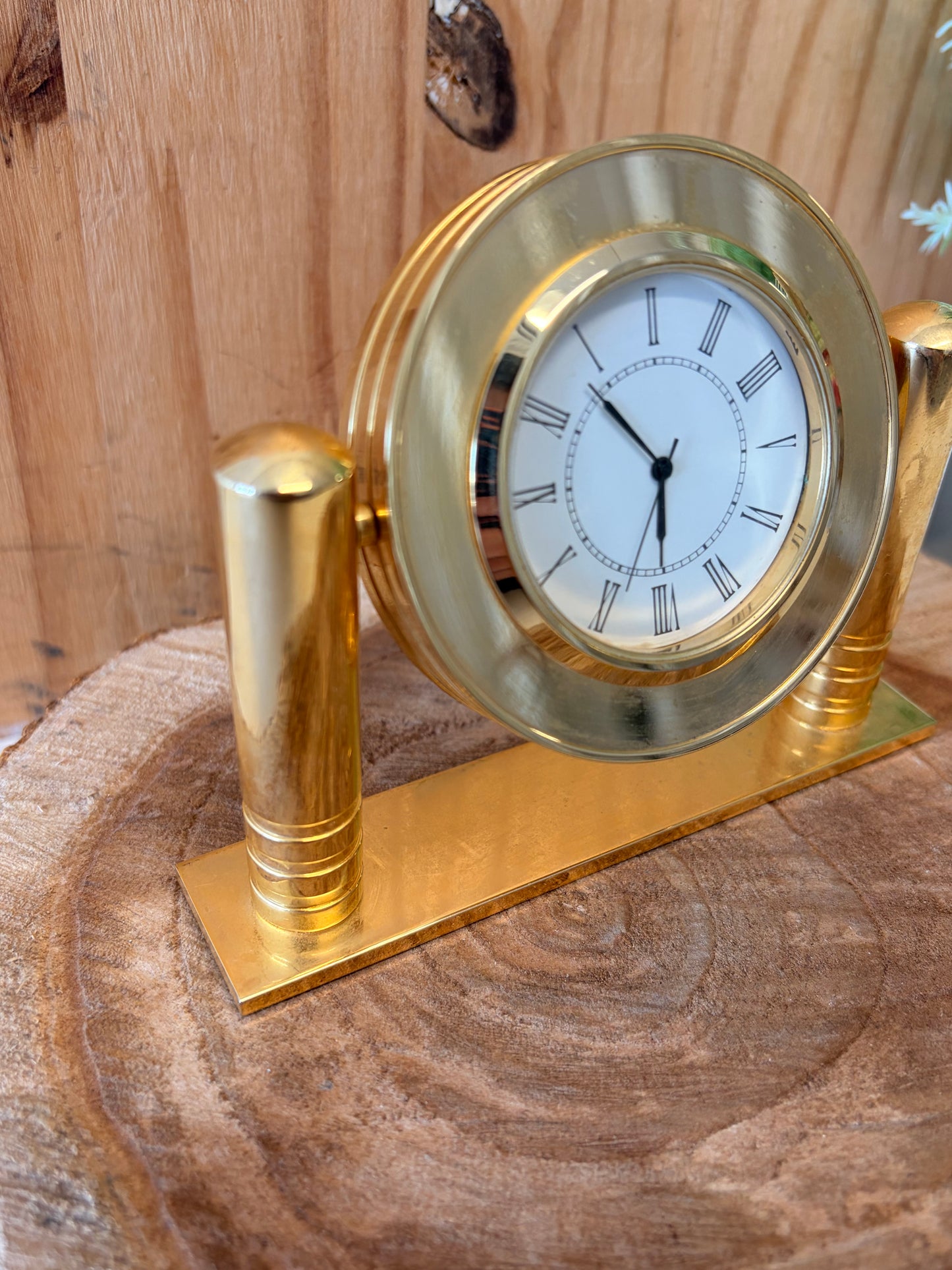 Decorative Gold Tone Tabletop Clock (Local Pick Up Only - As Is)