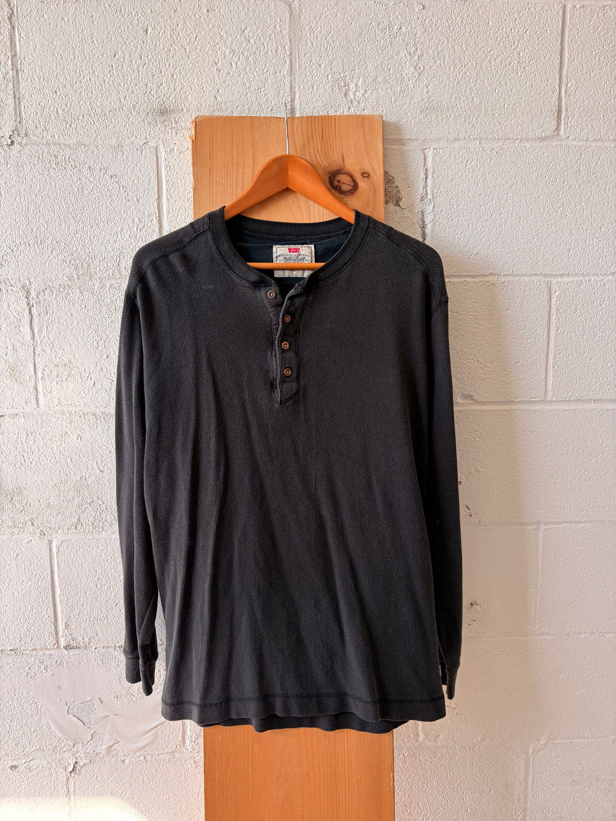 Vtg Levi’s Long Sleeve Henley : L