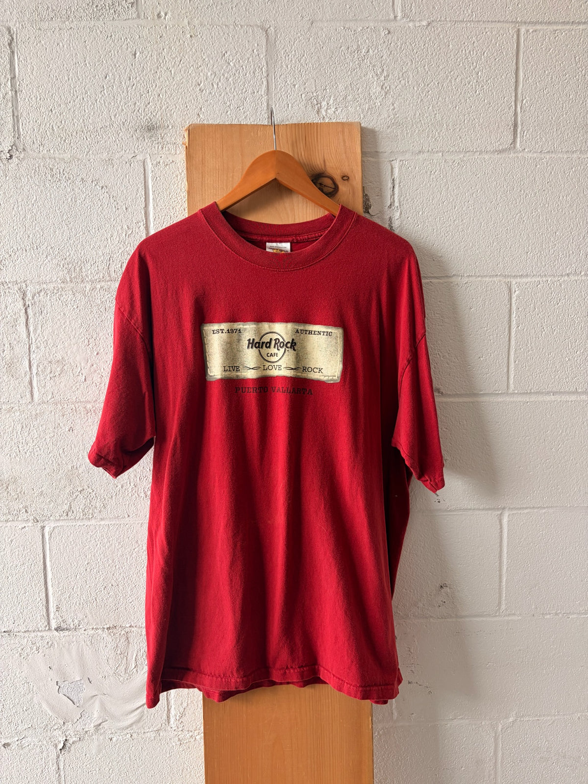 Vtg Red Hard Rock Tee : XXL