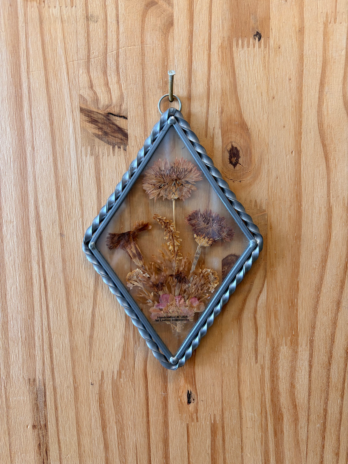 Vtg Lasting Impressions Pressed Floral Sun Catcher (Local Pick Up Only)