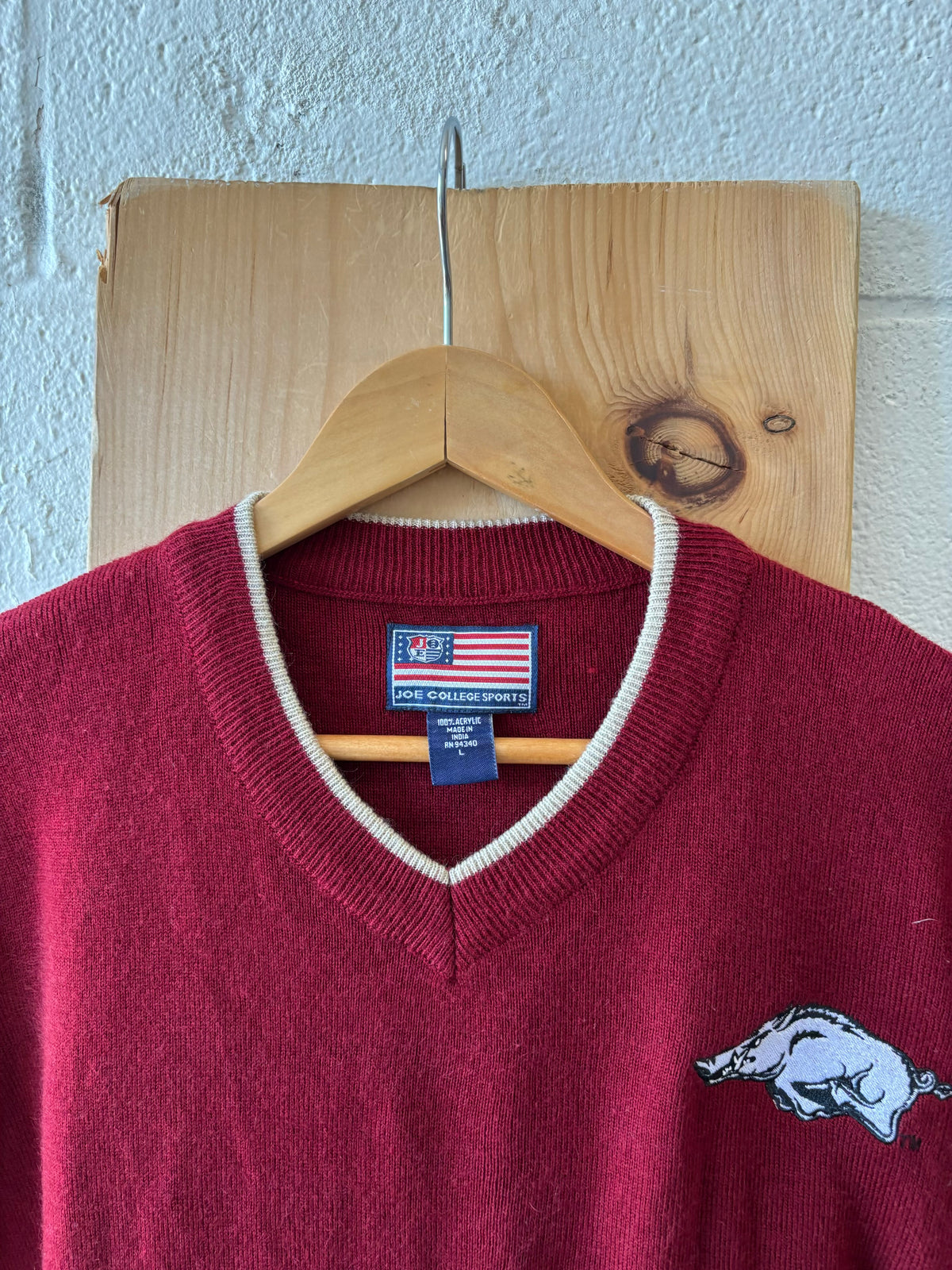 Razorback V-Neck Vest : L