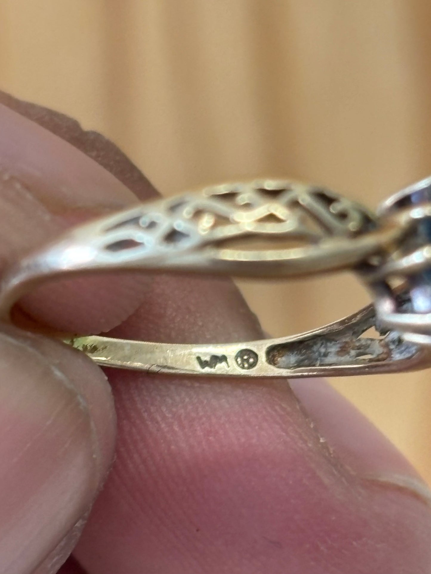 10K Yellow Gold Heart Ring : Size 7
