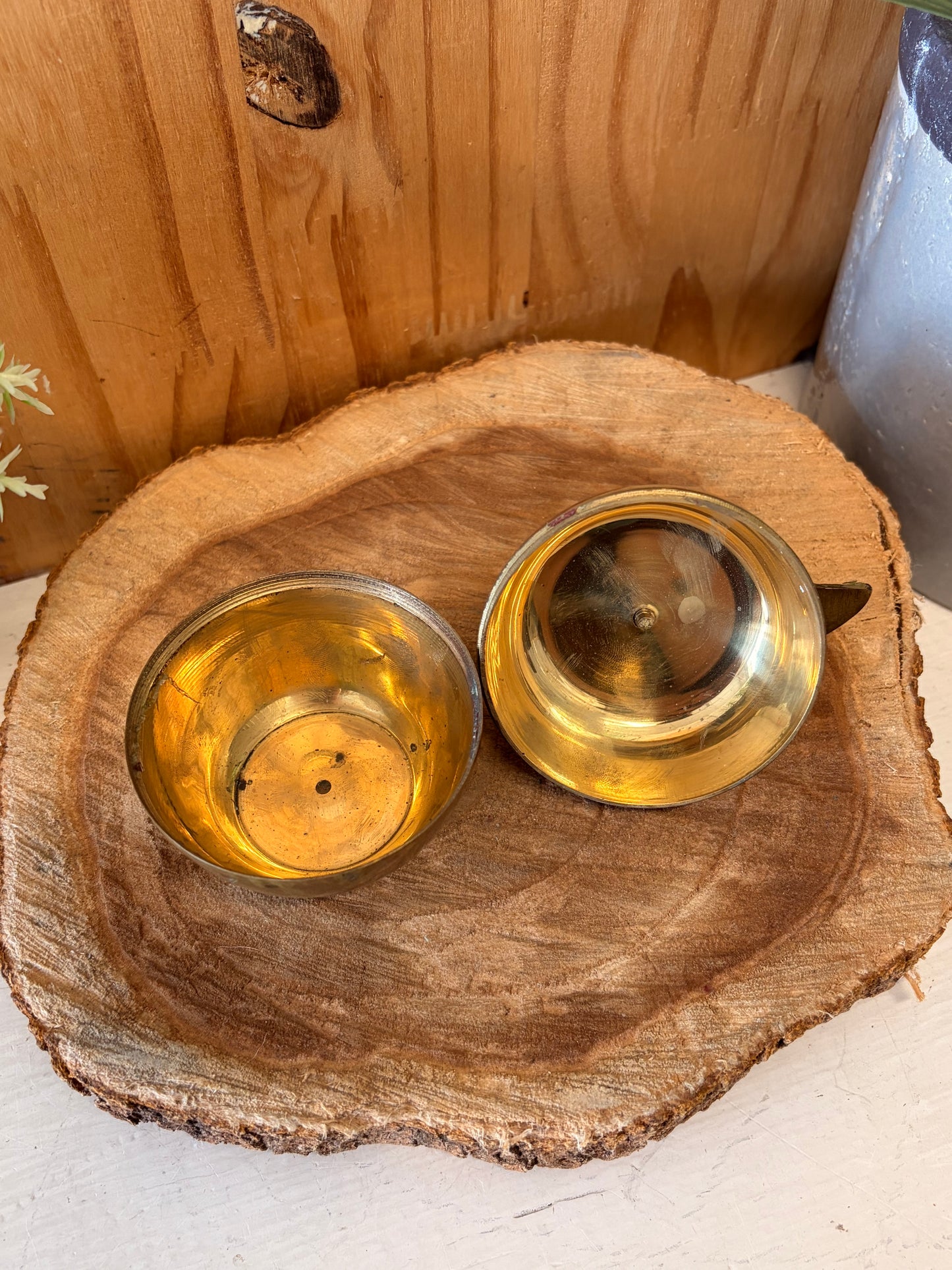 Vtg Brass Apple Trinket Container