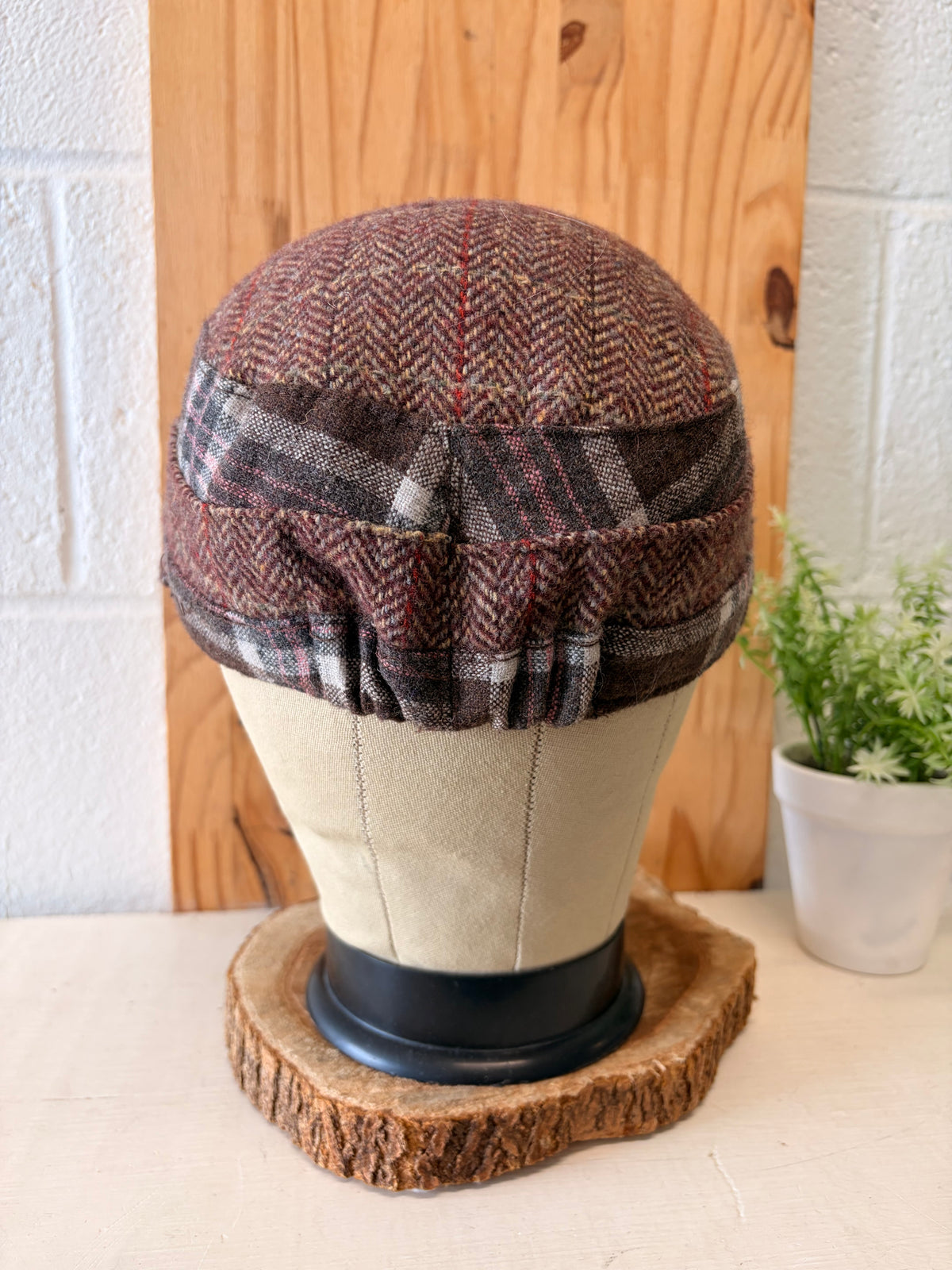Plaid Brown Newsboy Cap : OS
