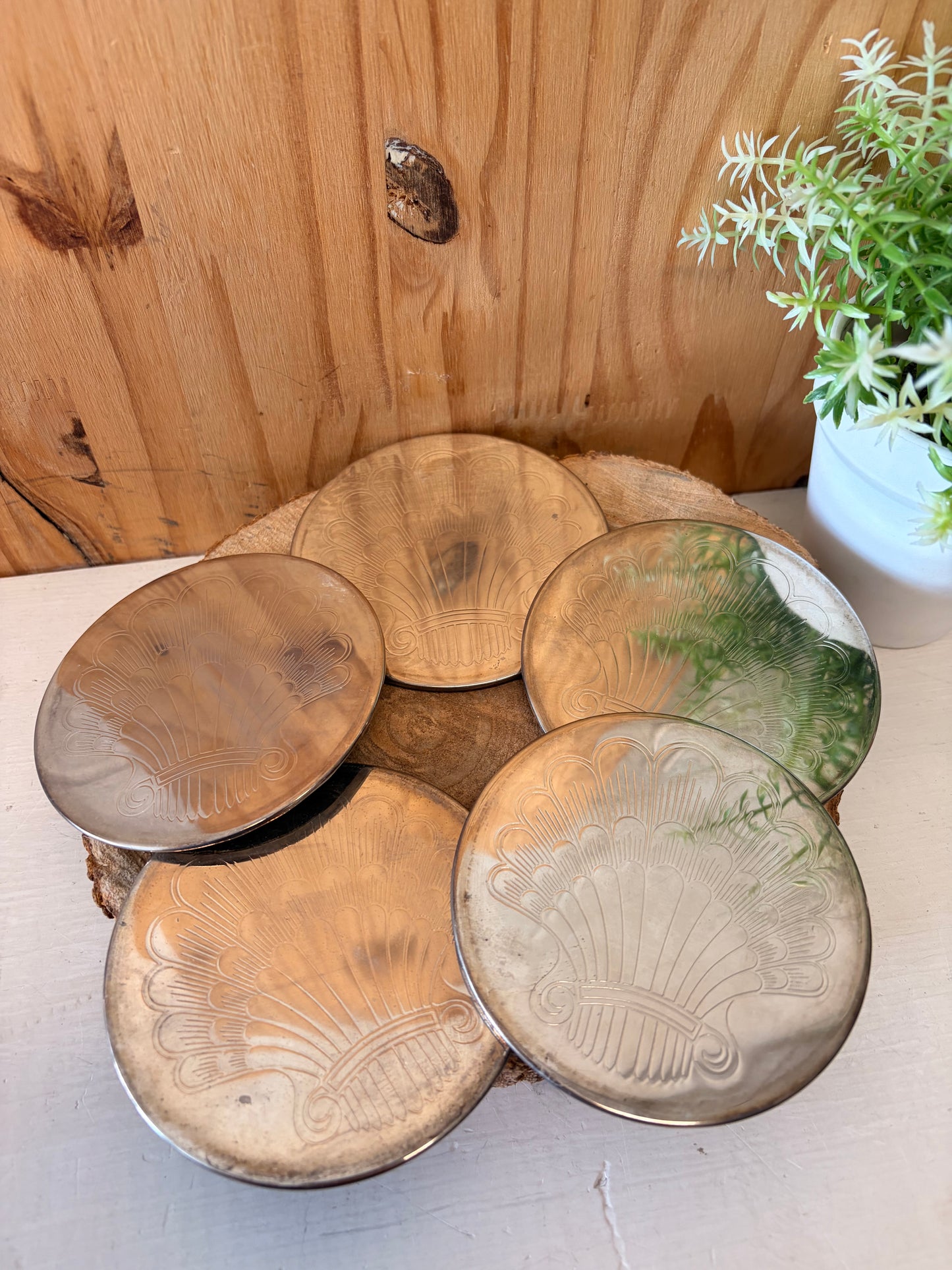 Vtg Metal Seashell Coaster Set (Local Pickup Only)
