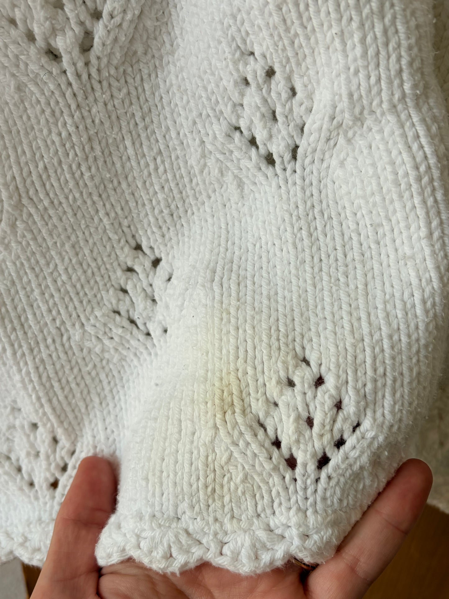 Scalloped White Cardigan : L
