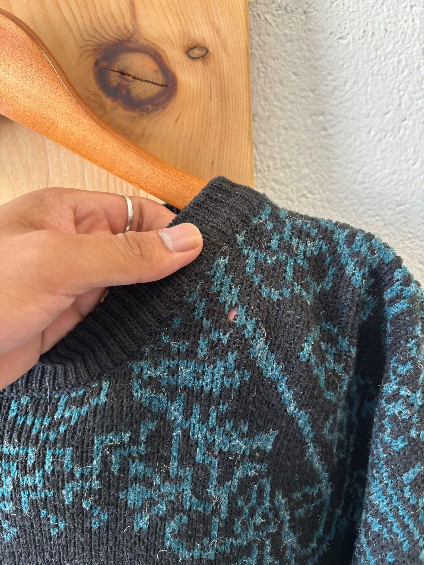 Vtg Teal Patterned Sweater : M