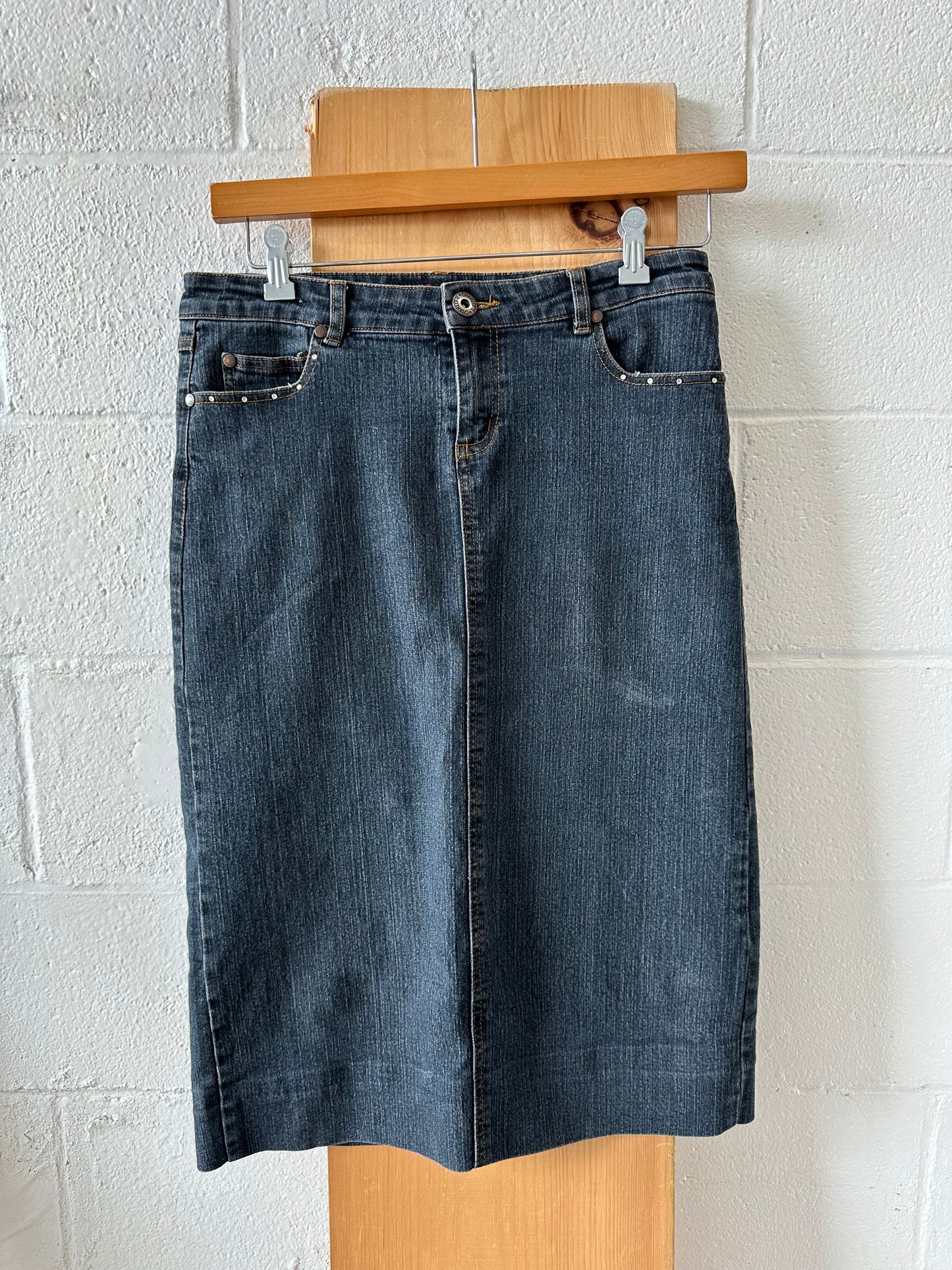 Dark Wash Denim Midi Skirt : 9/10